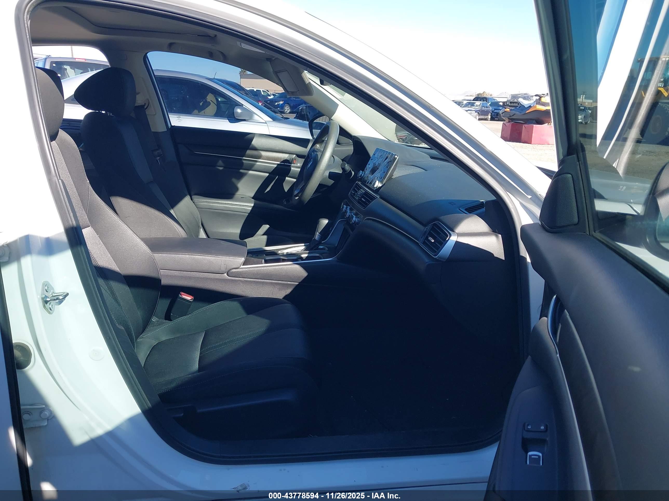 HONDA ACCORD image 5