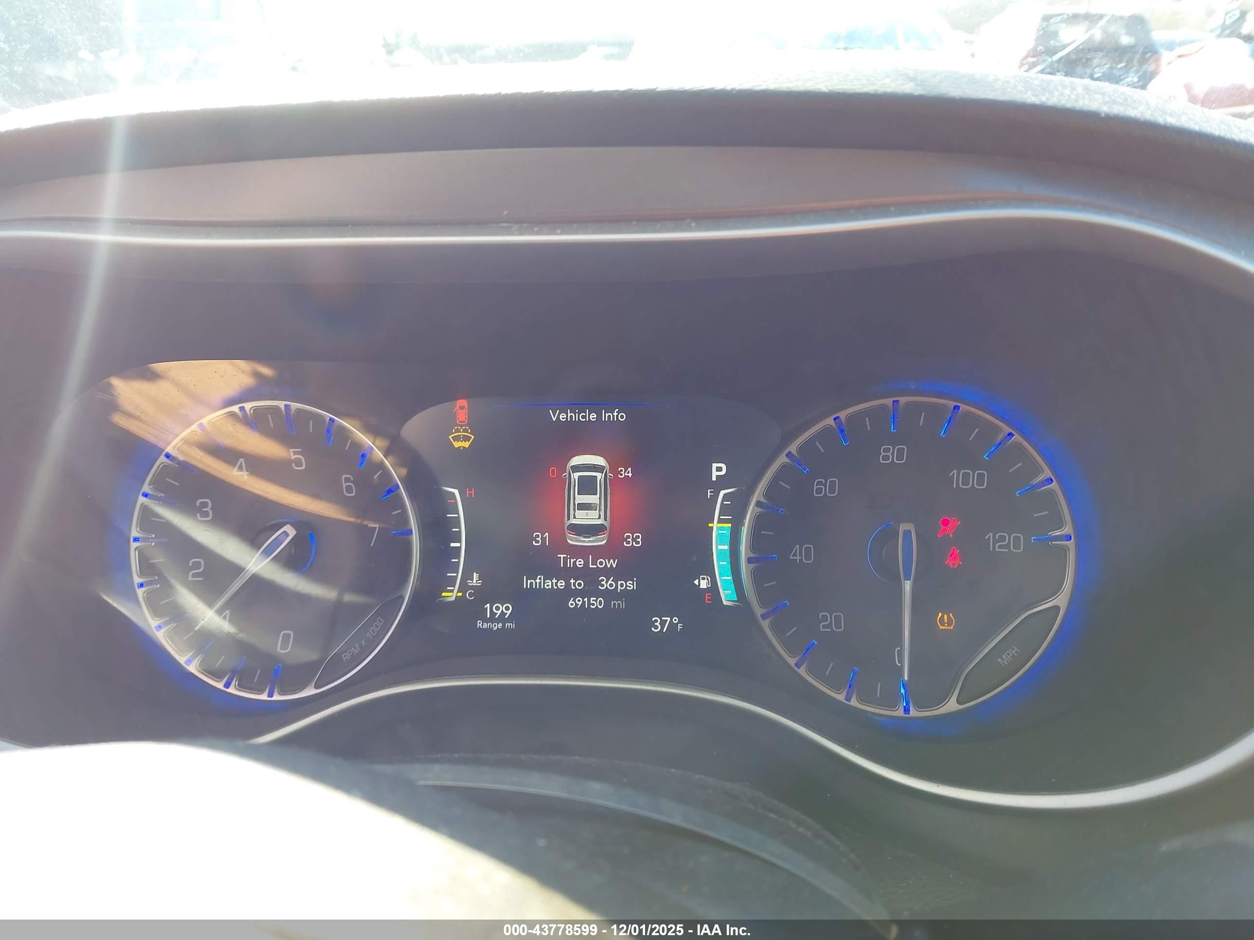 CHRYSLER PACIFICA image 7