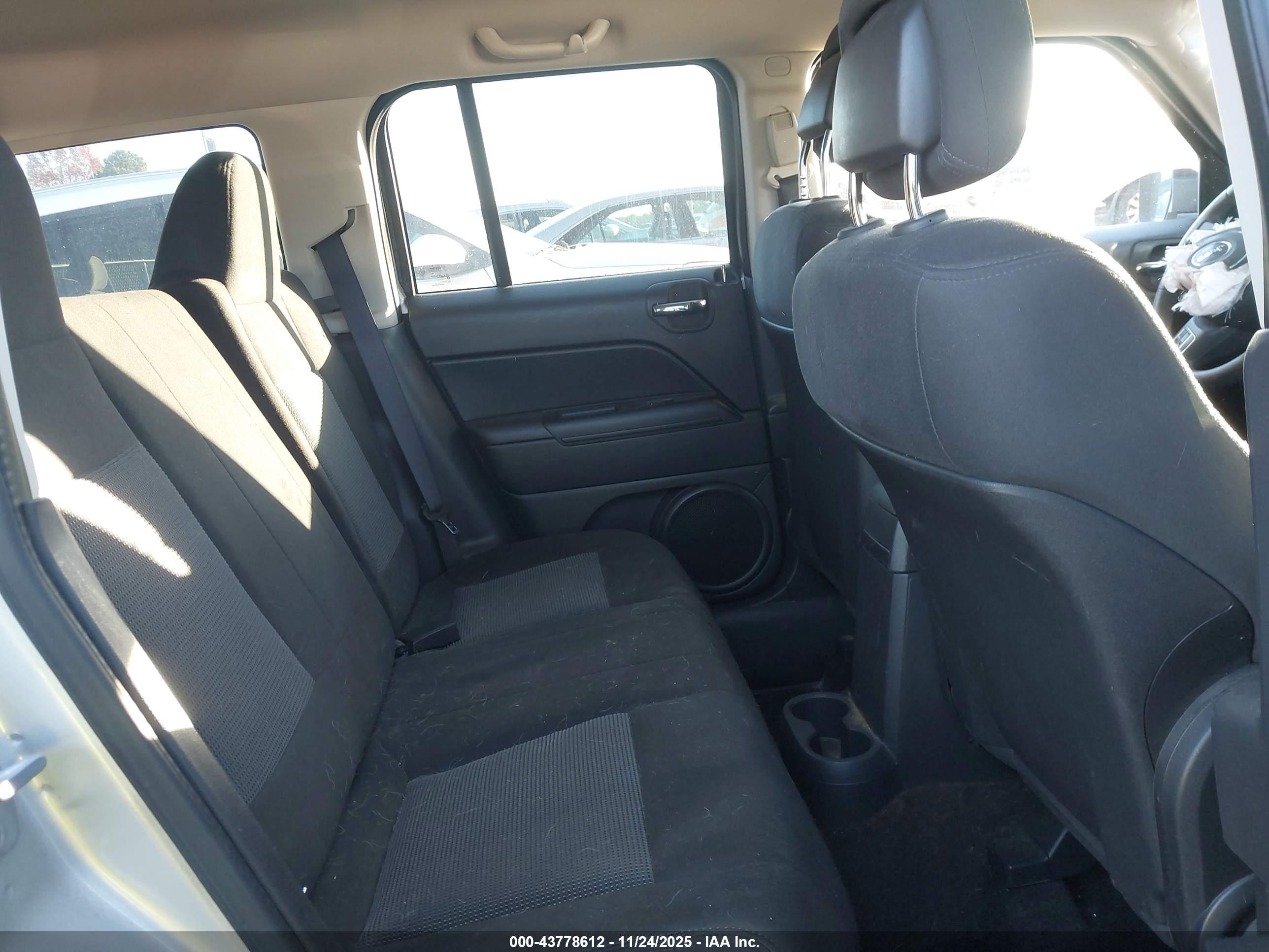 JEEP PATRIOT image 8