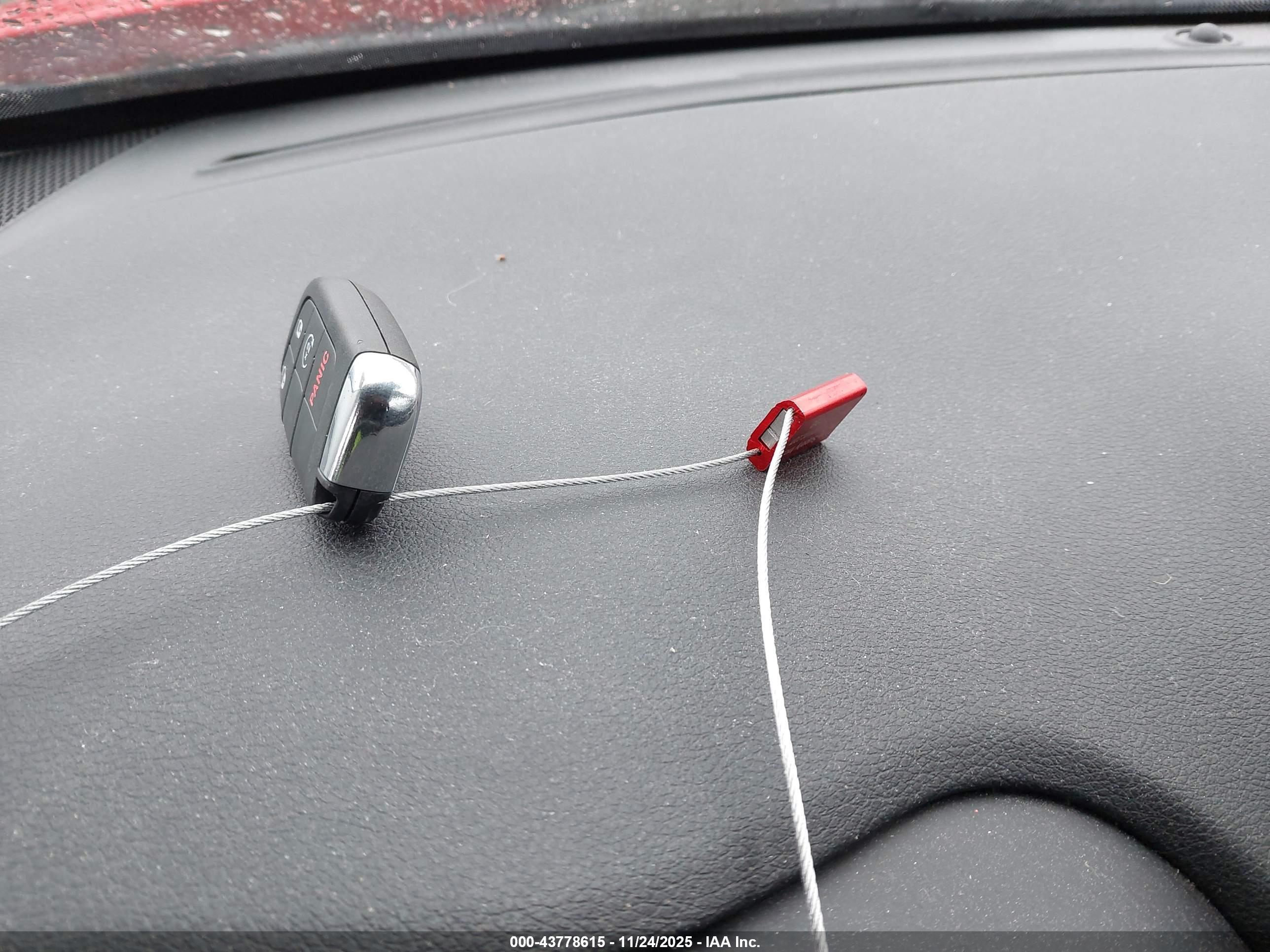 JEEP RENEGADE image 11