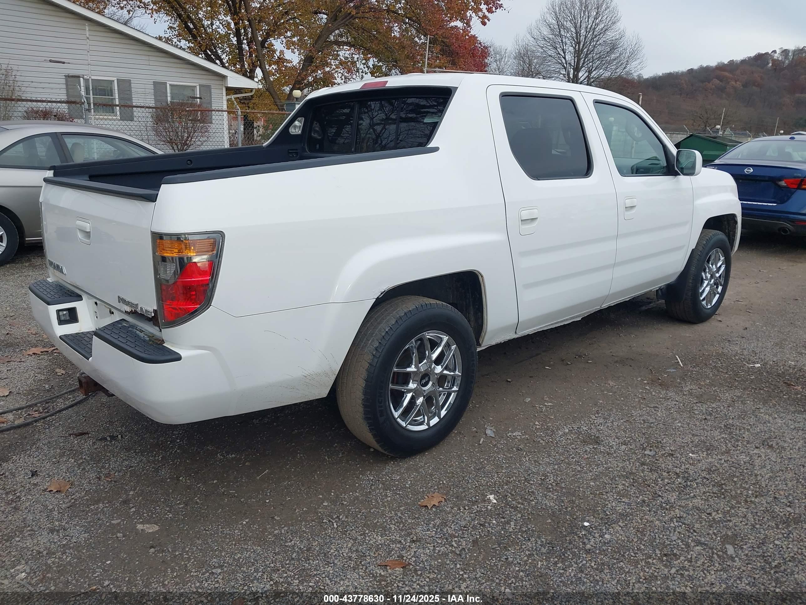 HONDA RIDGELINE image 4