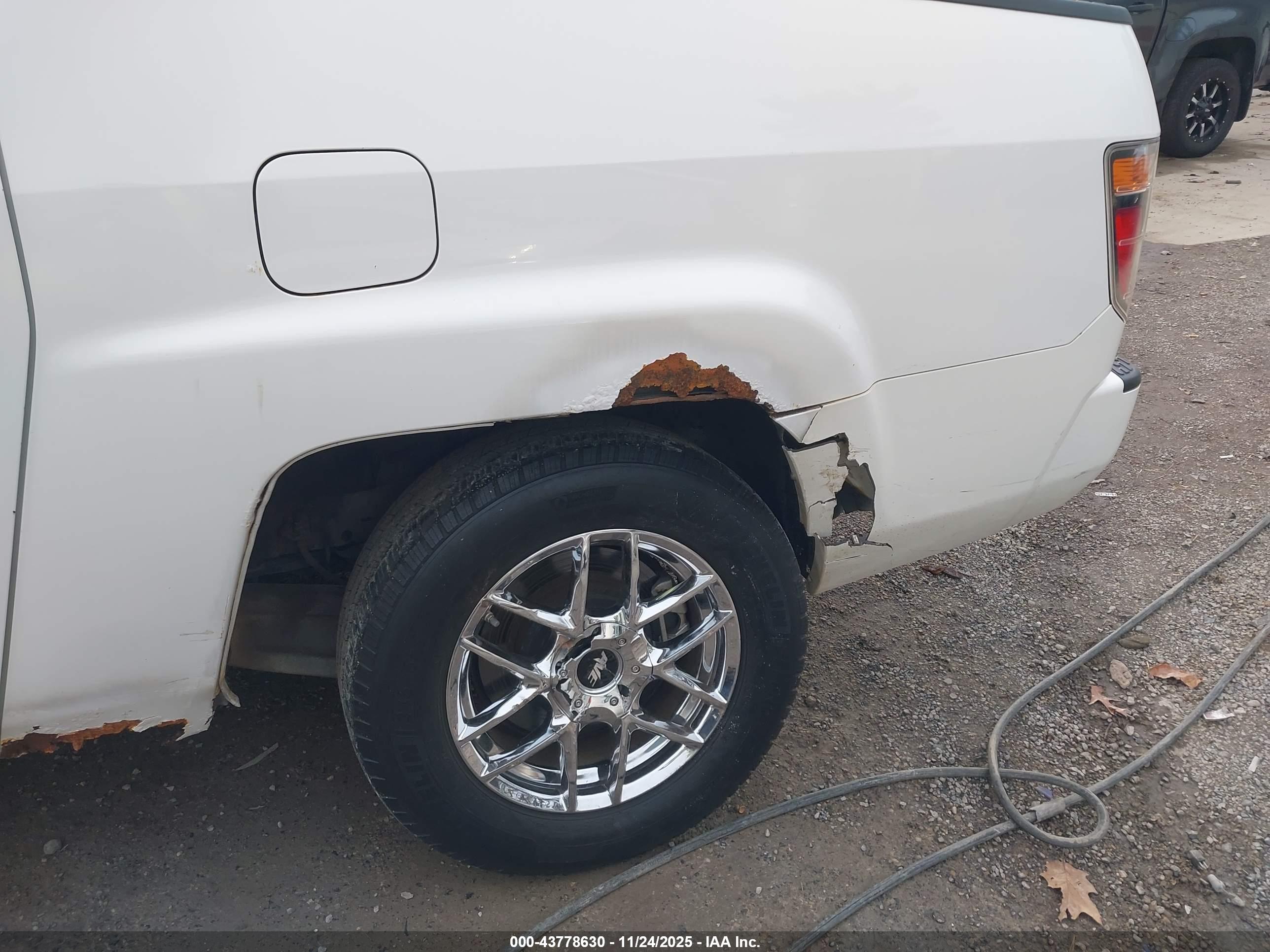 HONDA RIDGELINE image 6