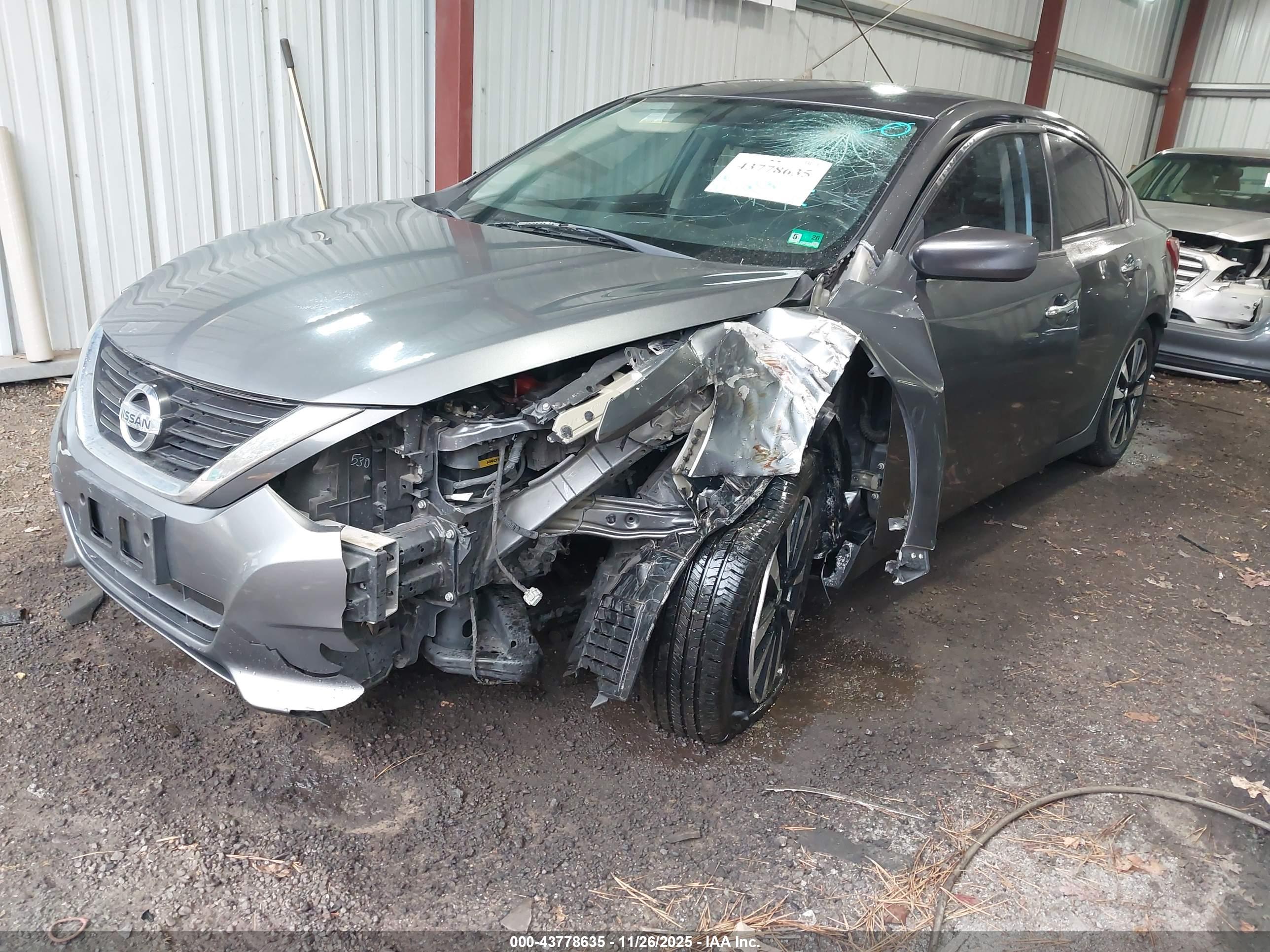 NISSAN ALTIMA image 2