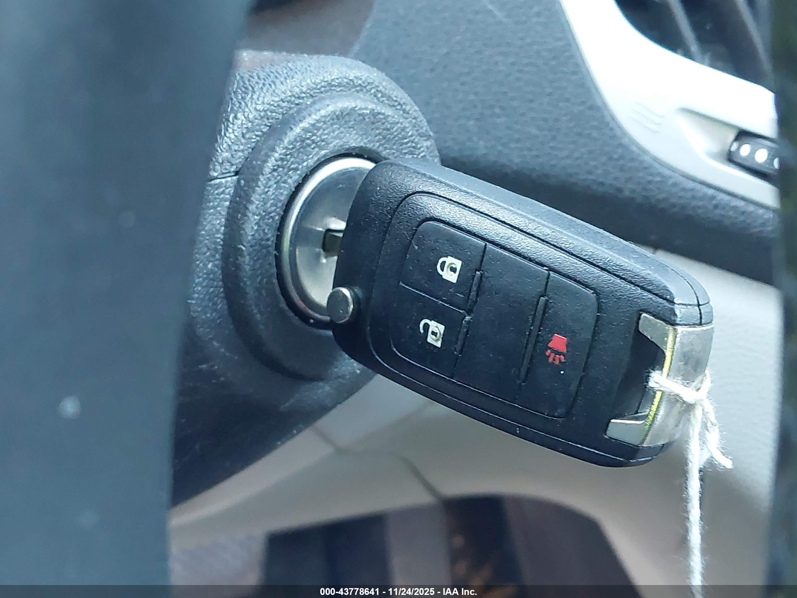 GMC TERRAIN image 11