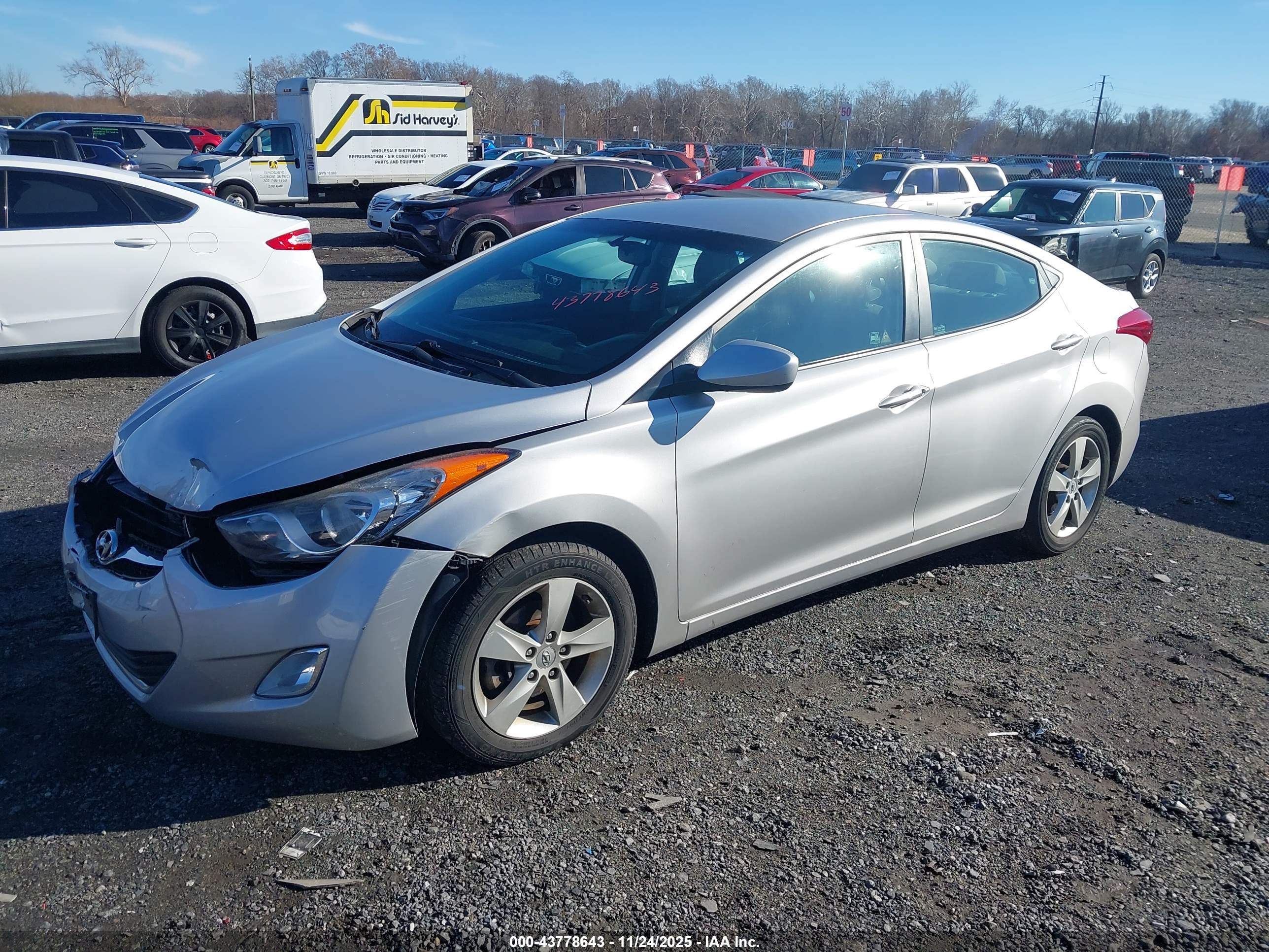 HYUNDAI ELANTRA image 2