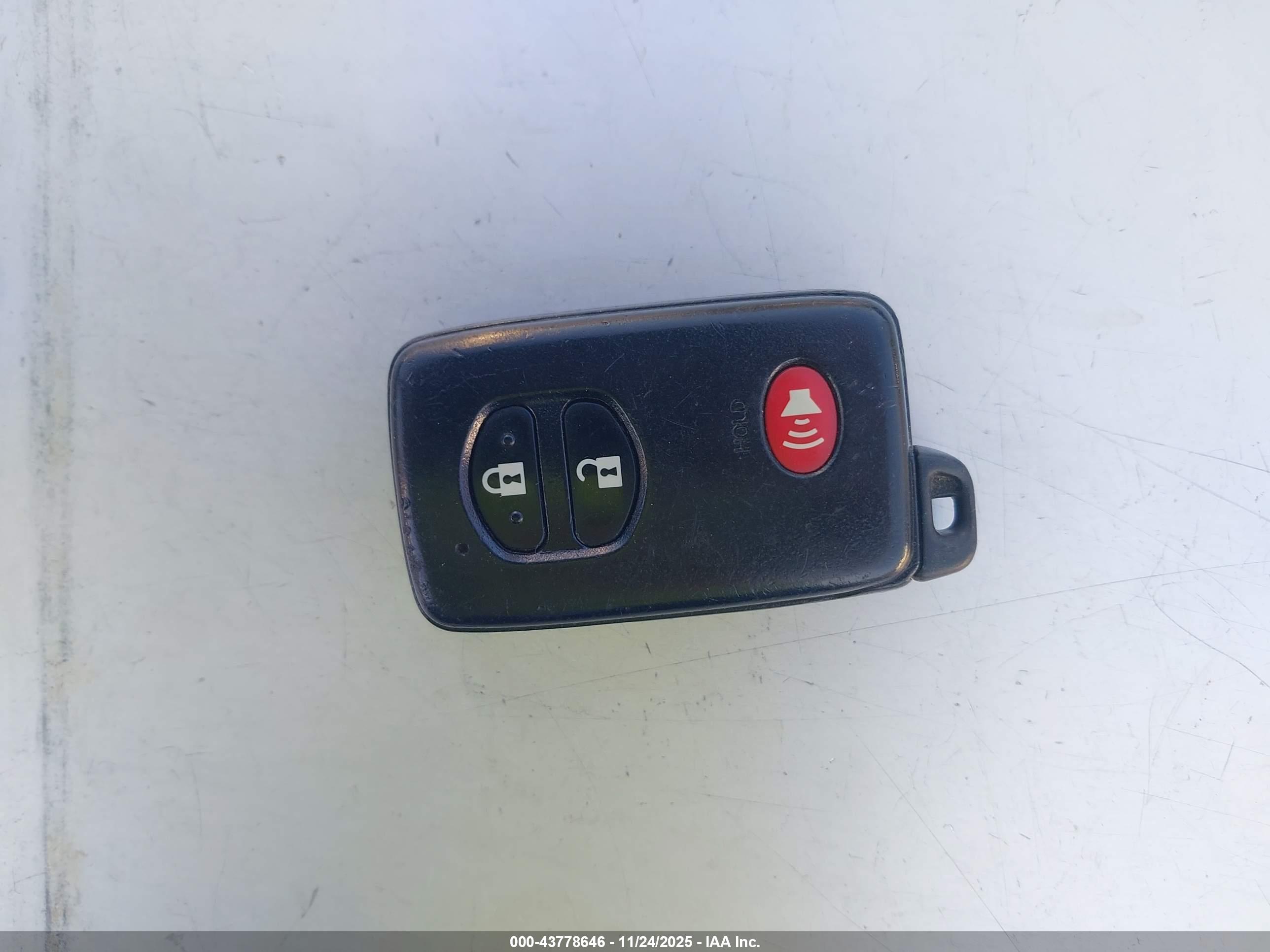TOYOTA PRIUS image 11