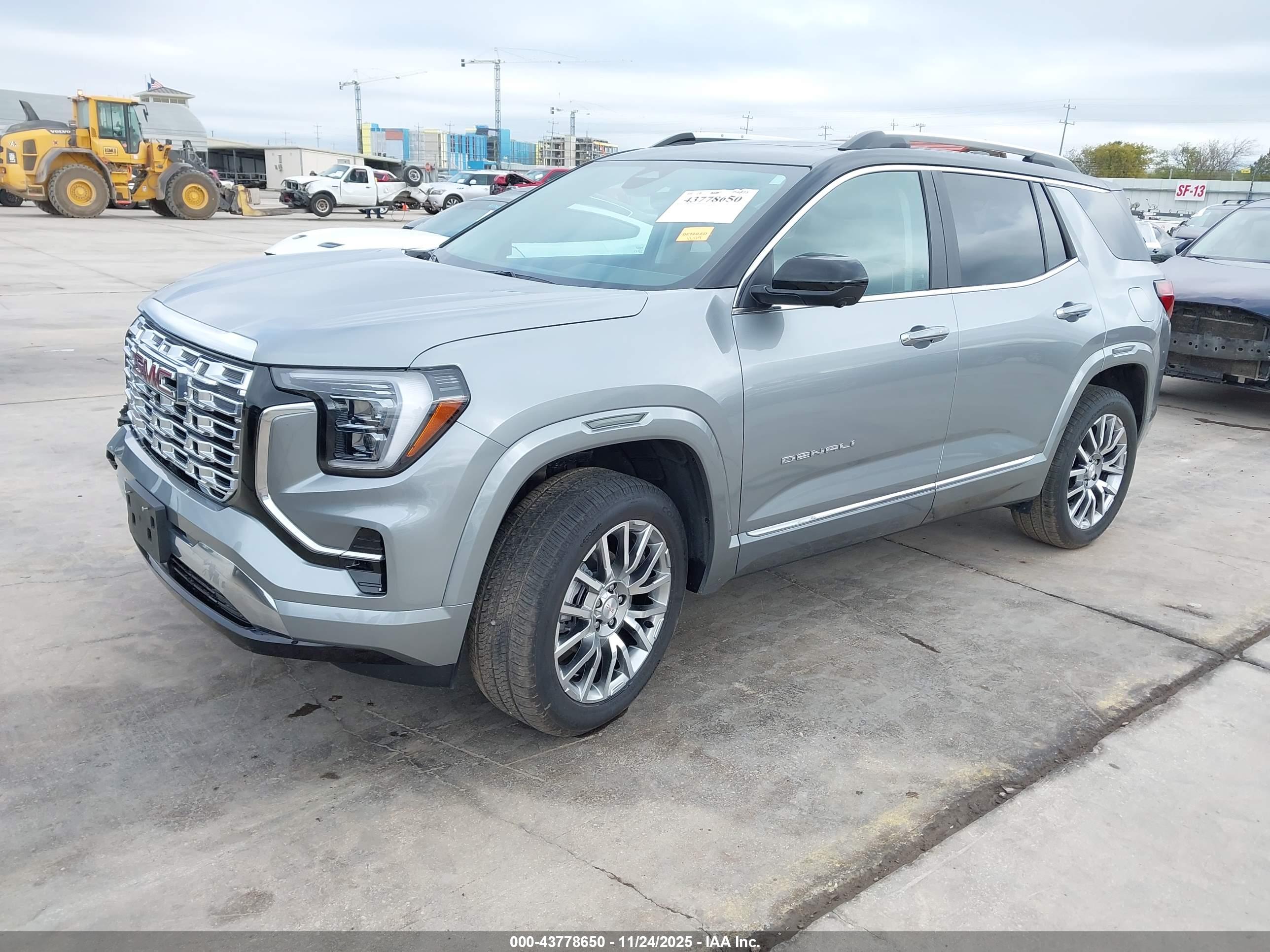 GMC TERRAIN image 2