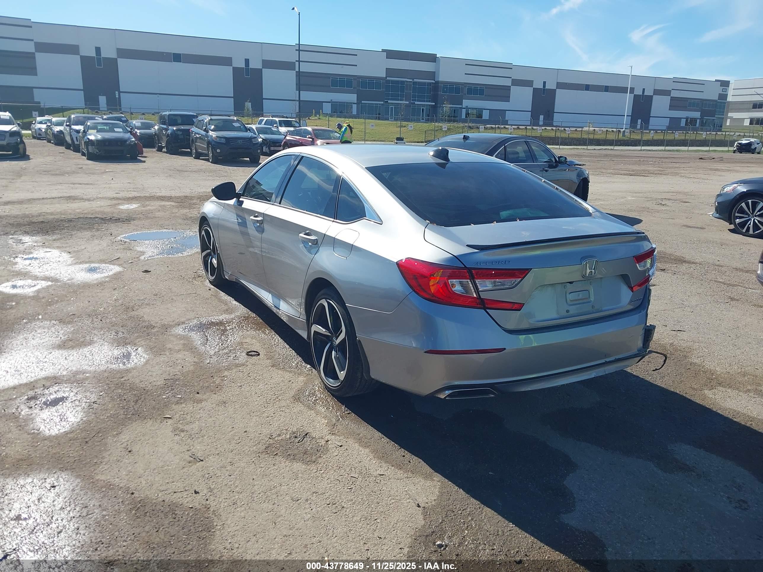 HONDA ACCORD image 3