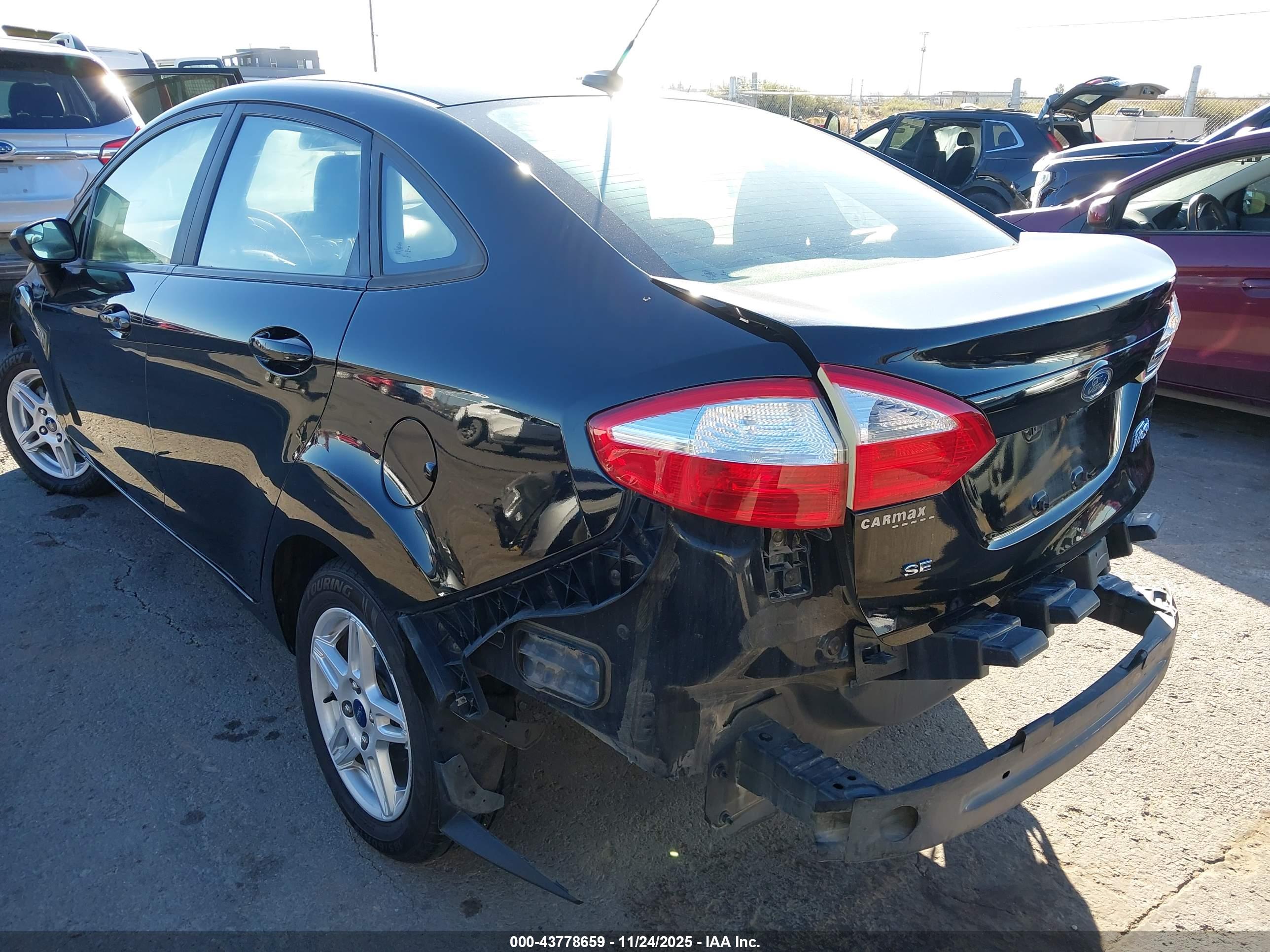 FORD FIESTA image 6