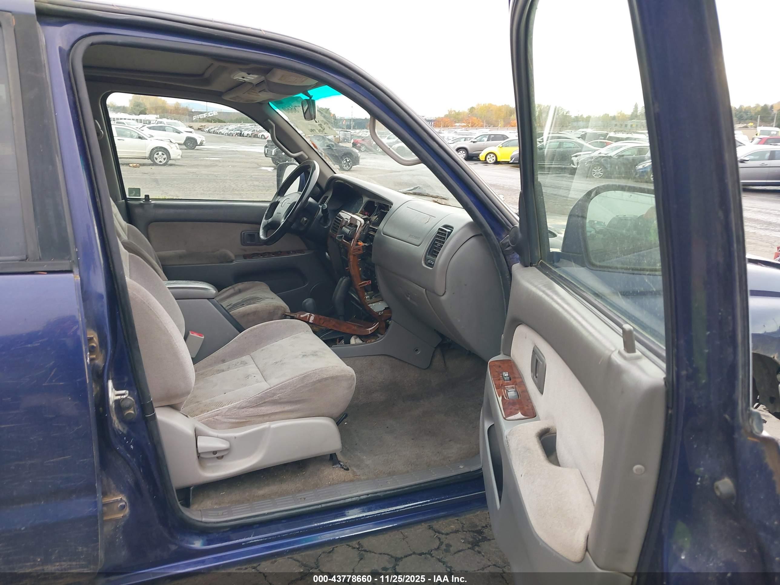 TOYOTA 4RUNNER image 5