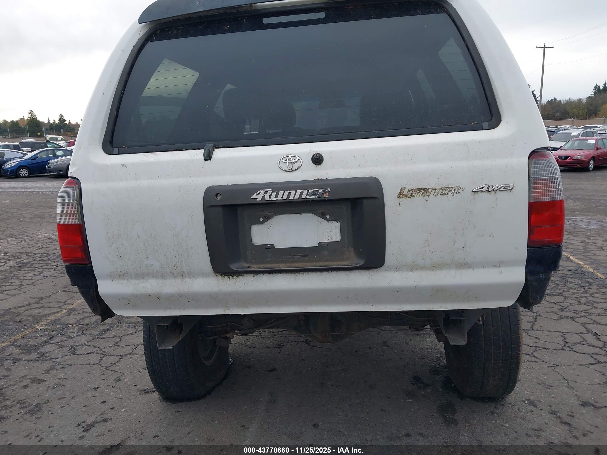 TOYOTA 4RUNNER image 6