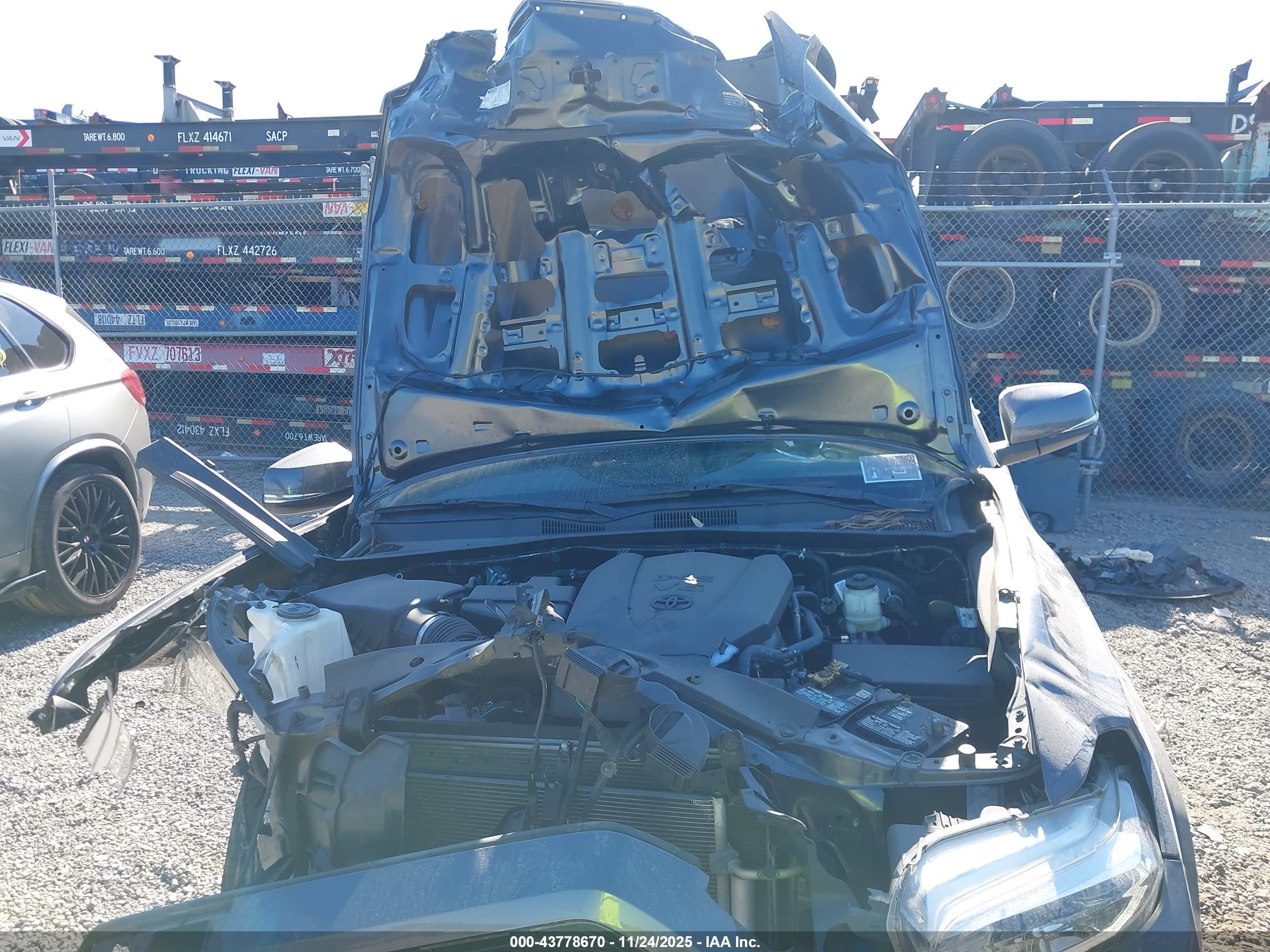 TOYOTA TACOMA image 10