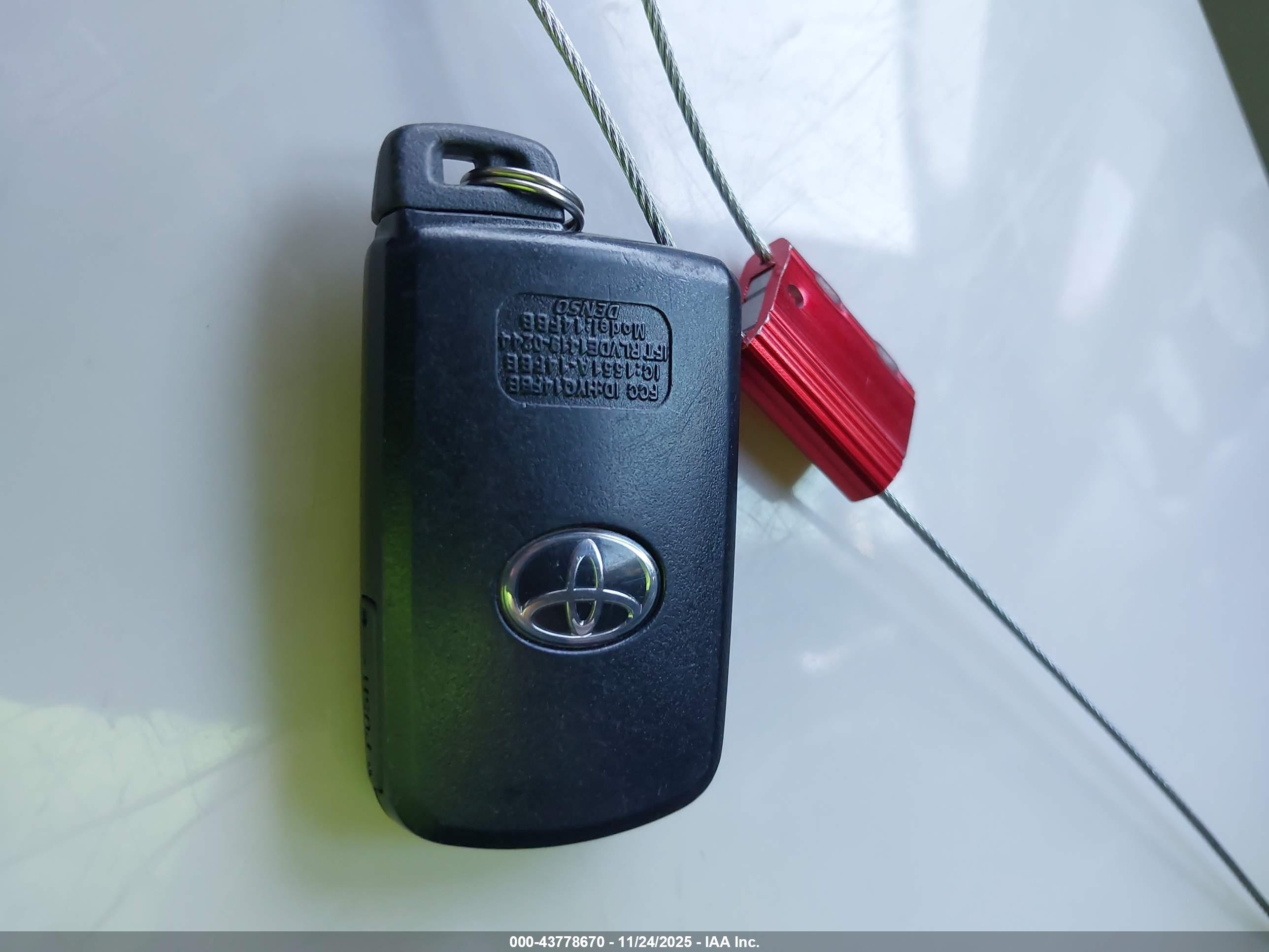 TOYOTA TACOMA image 11