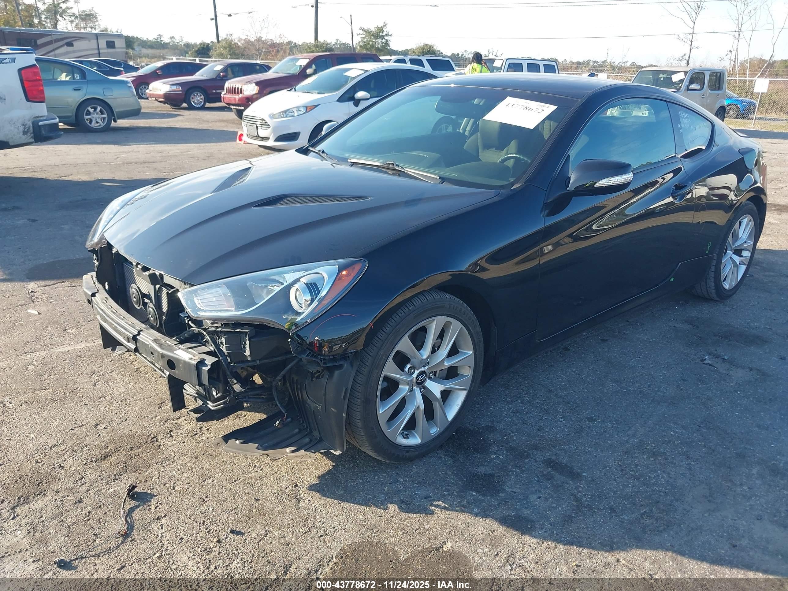 HYUNDAI GENESIS image 2
