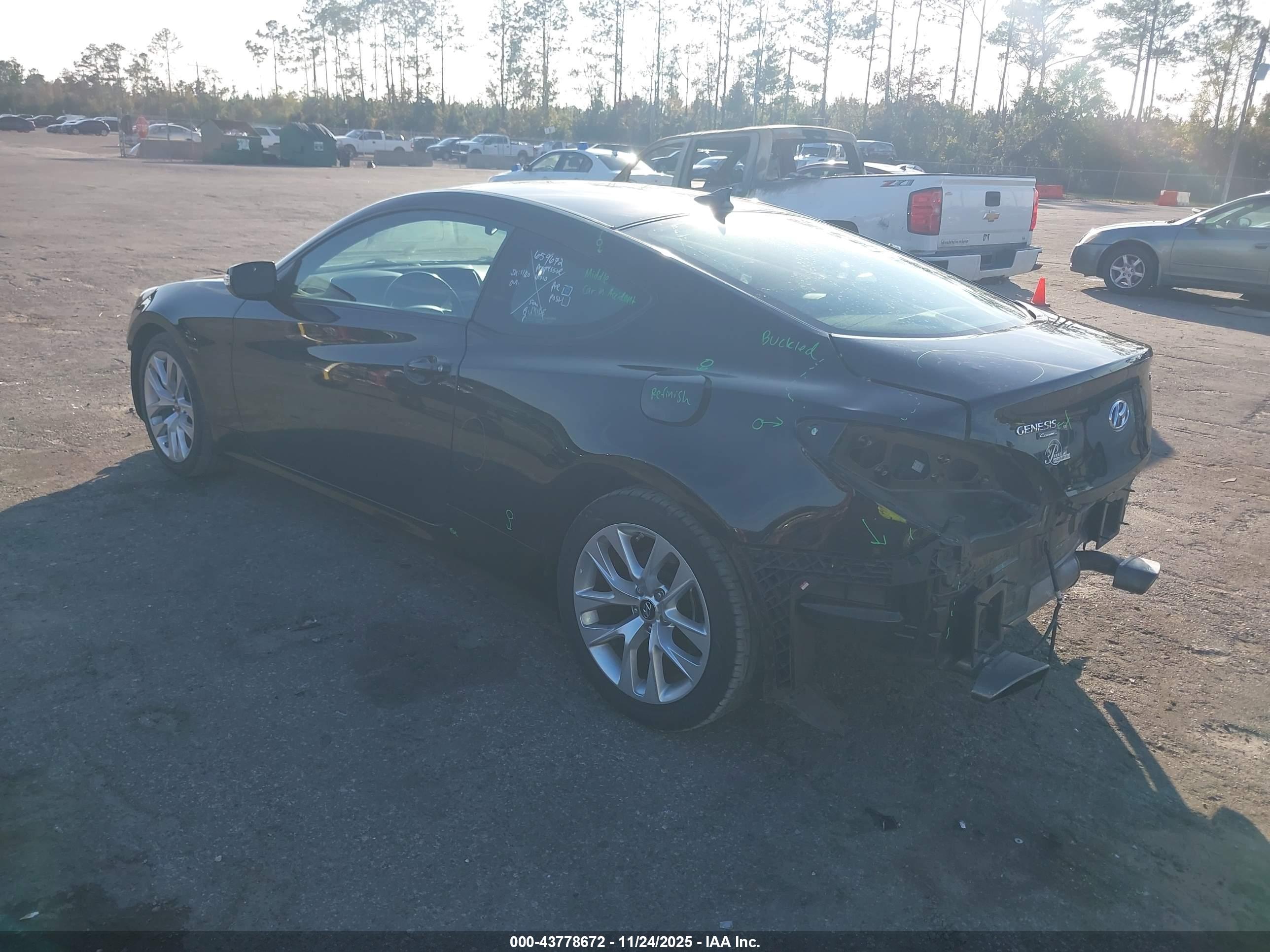 HYUNDAI GENESIS image 3