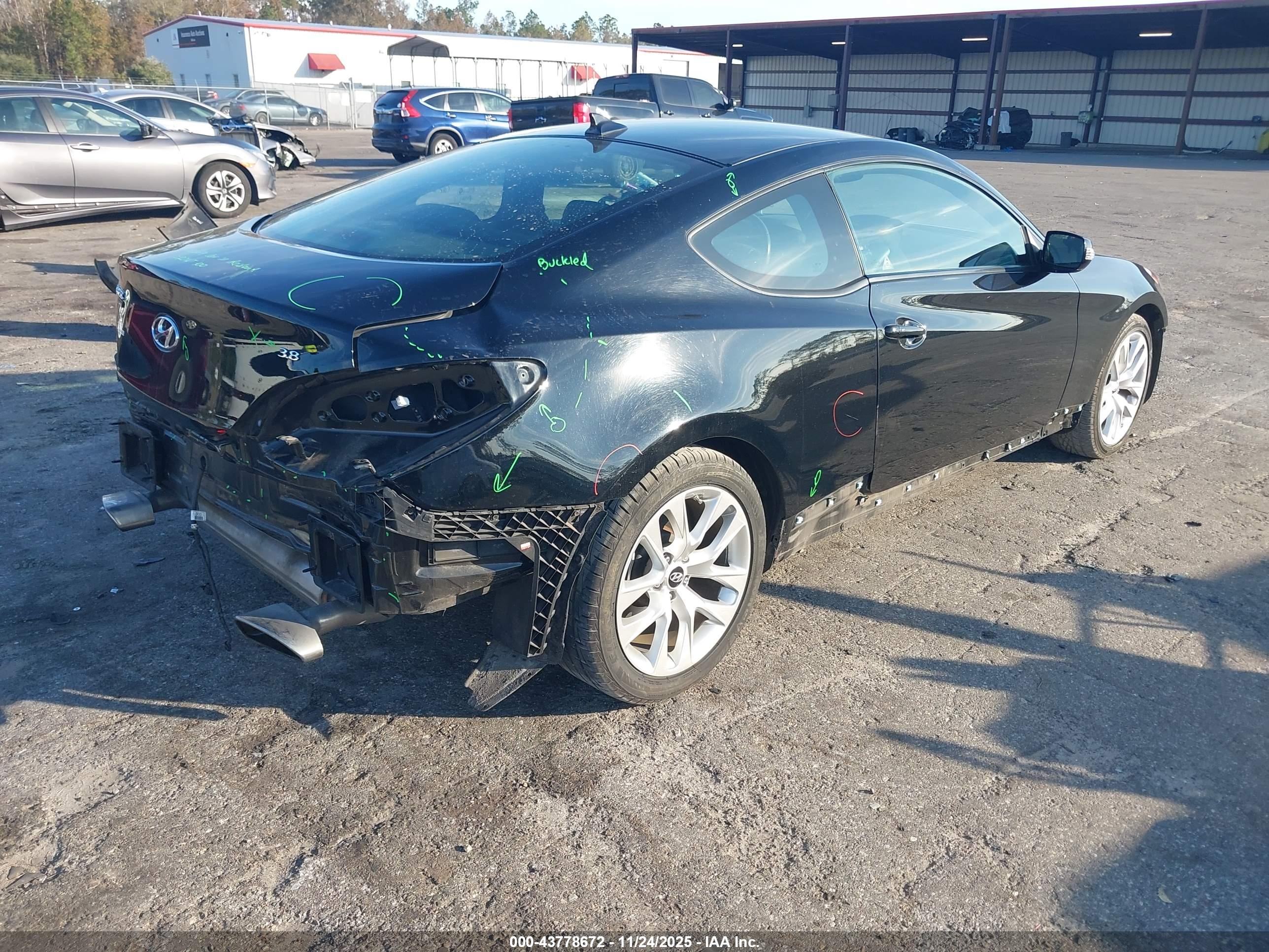 HYUNDAI GENESIS image 4