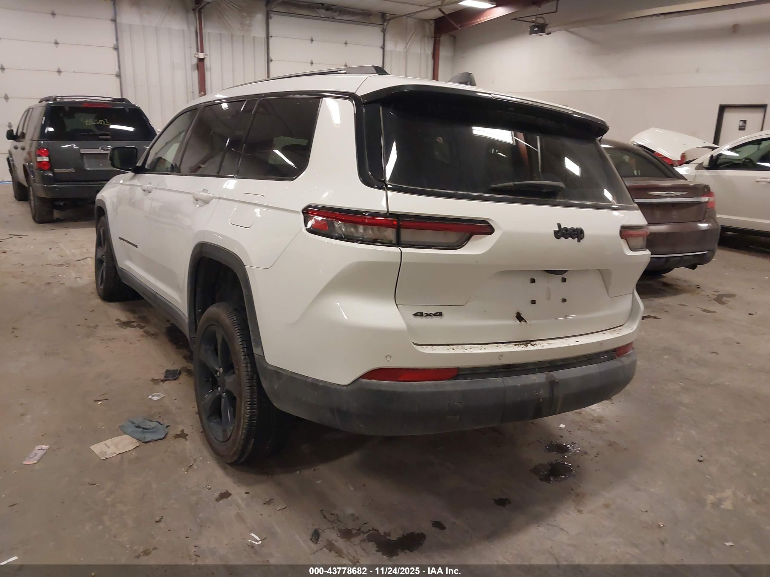 JEEP GRAND image 3