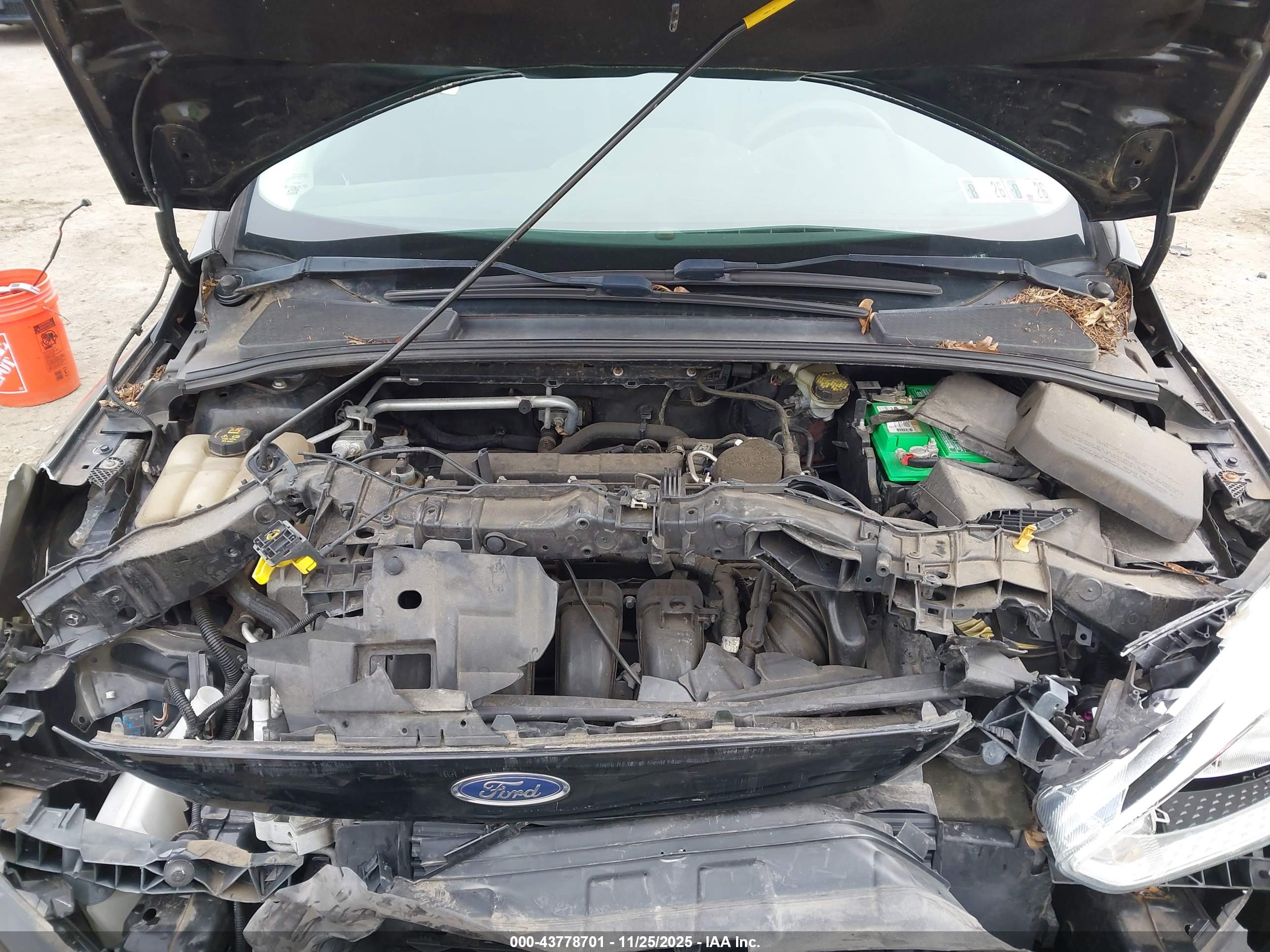 FORD FOCUS image 10