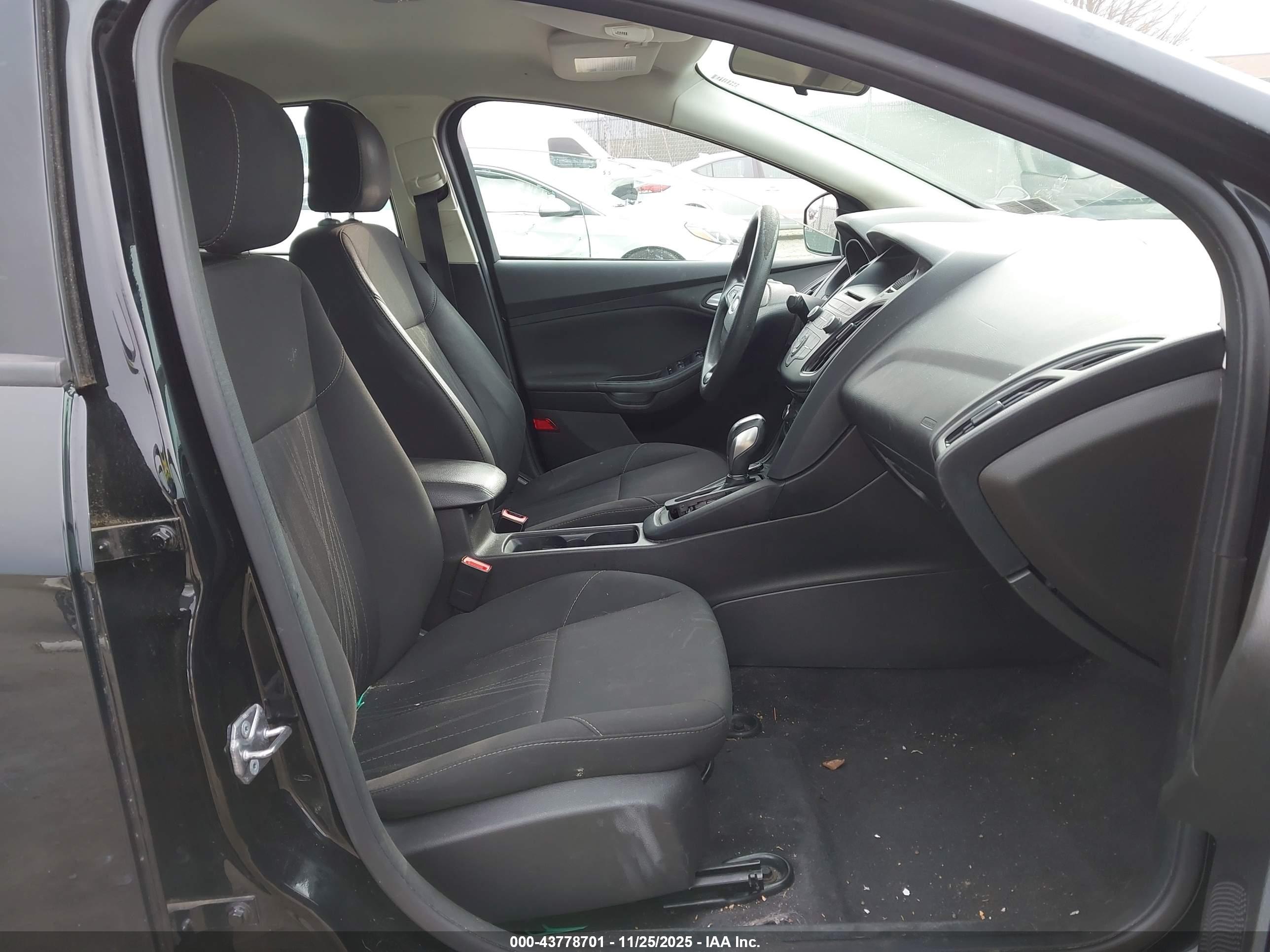 FORD FOCUS image 5