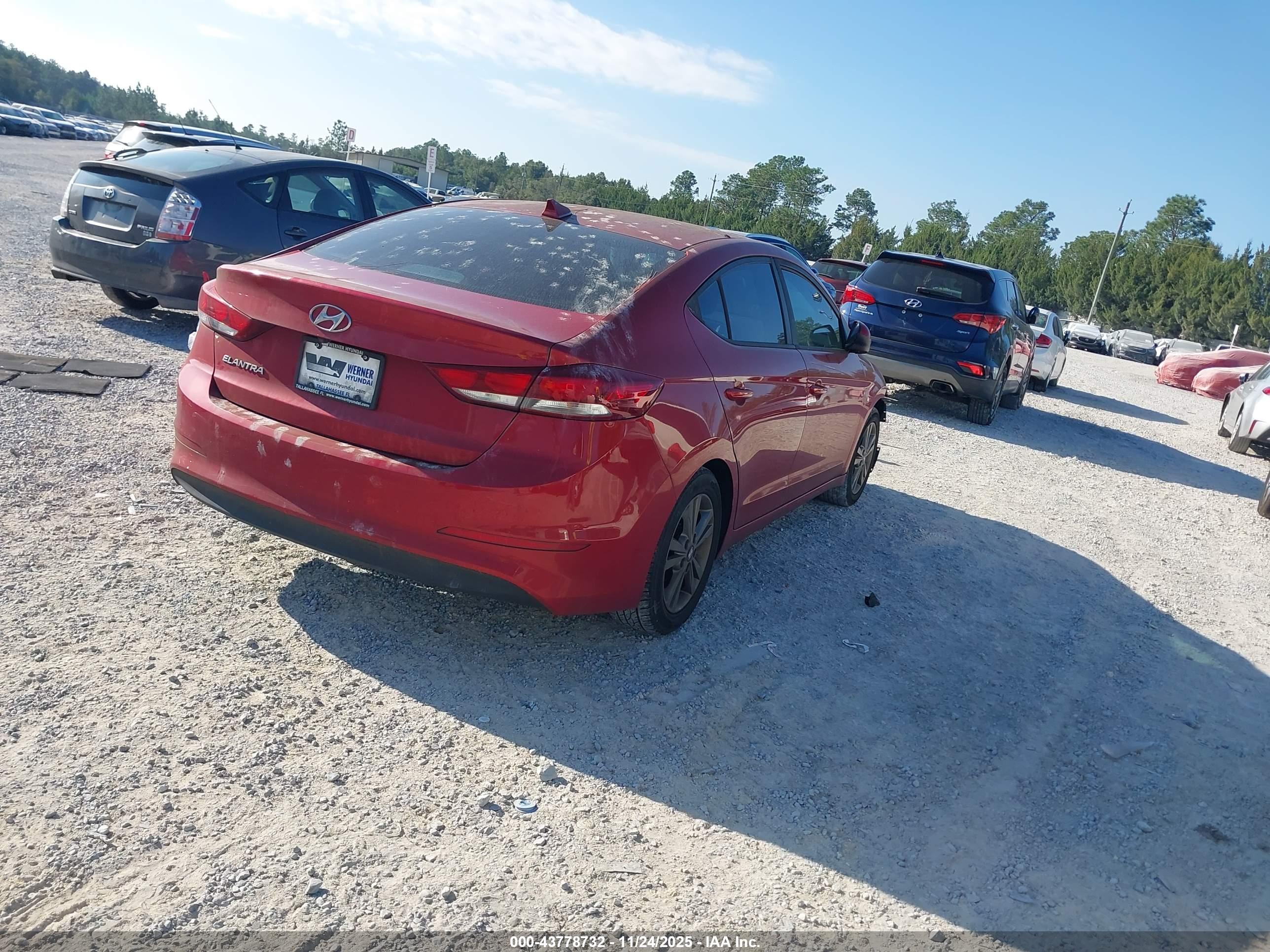 HYUNDAI ELANTRA image 4
