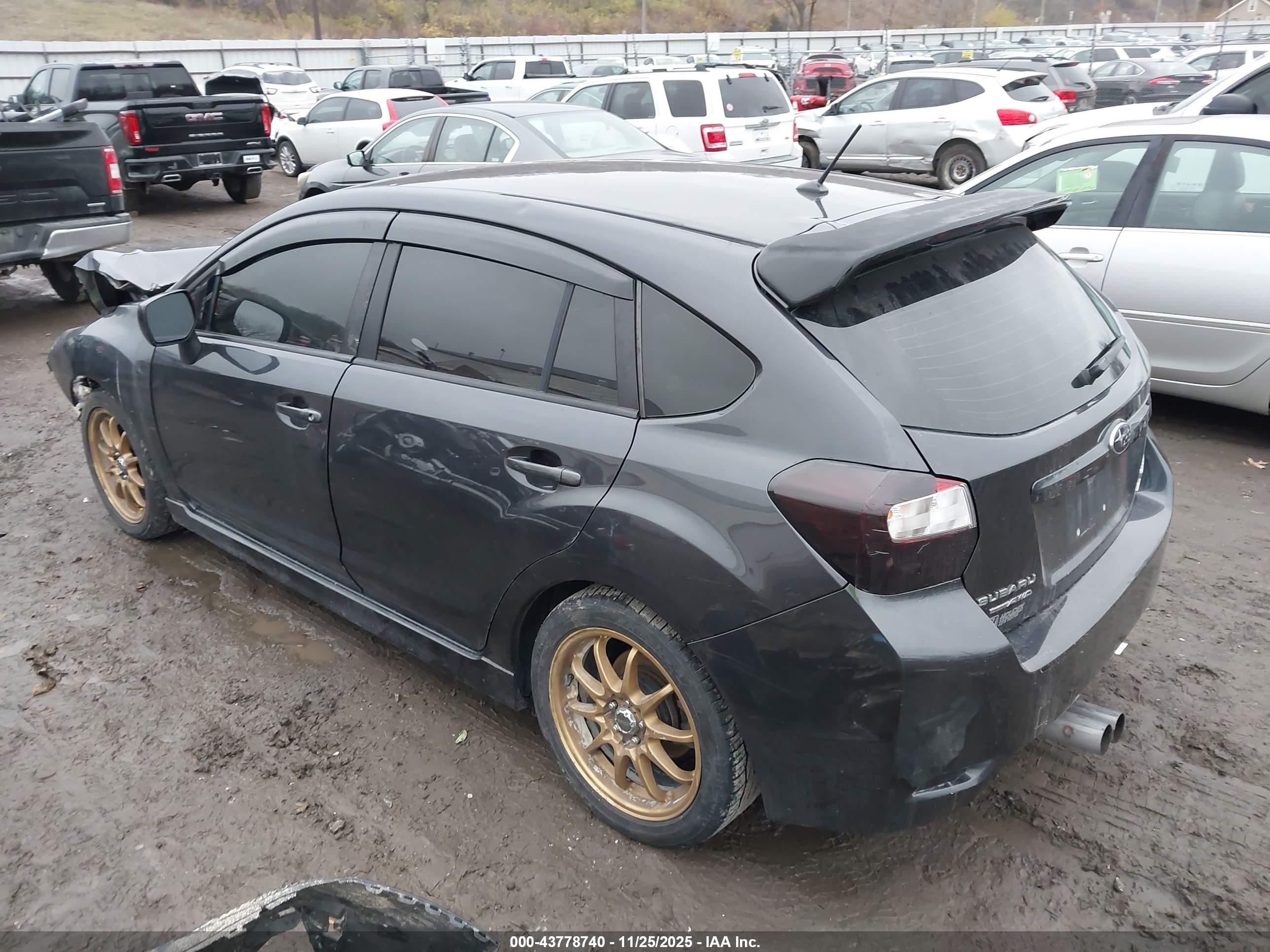 SUBARU IMPREZA image 3