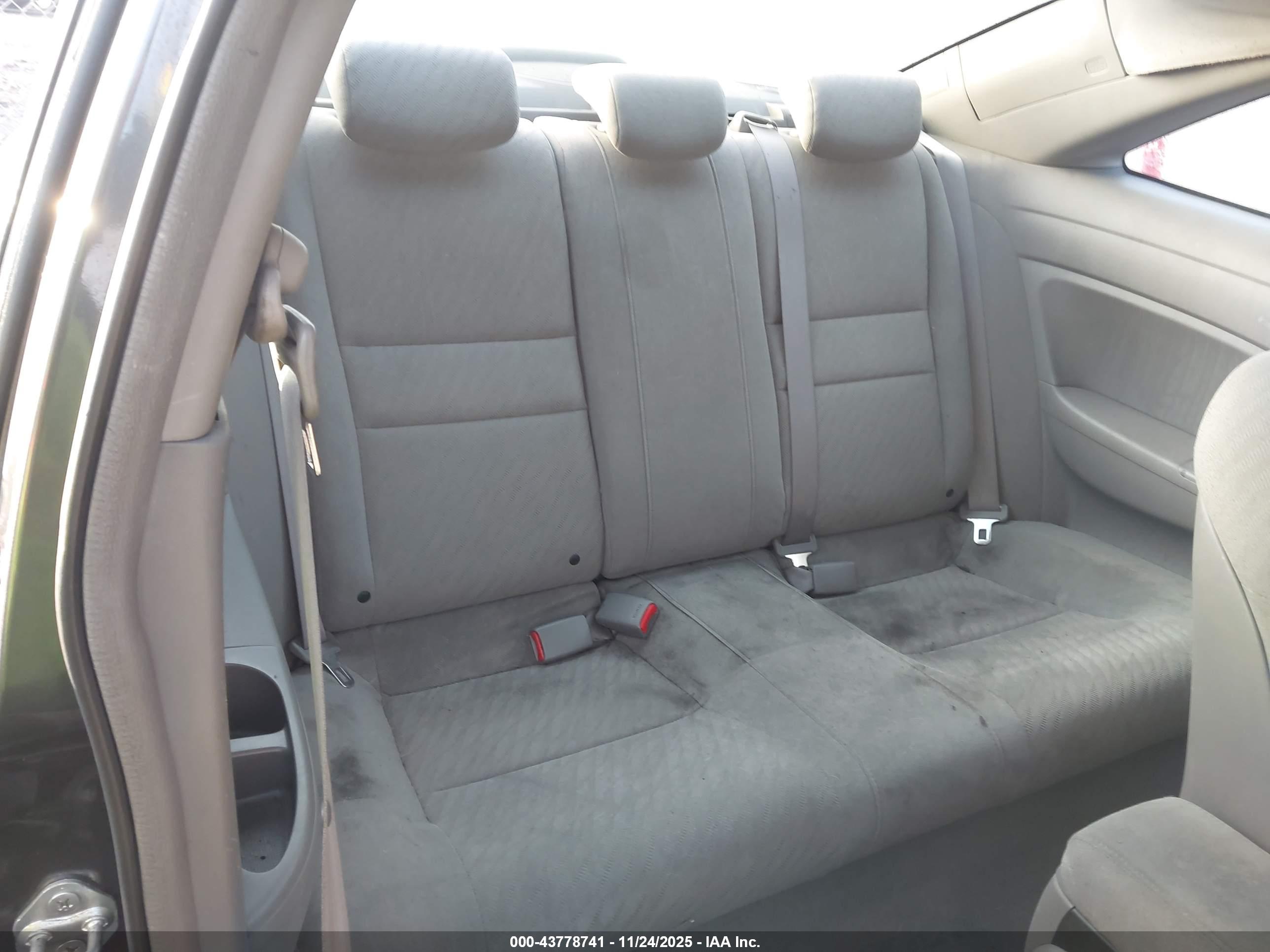HONDA CIVIC image 8