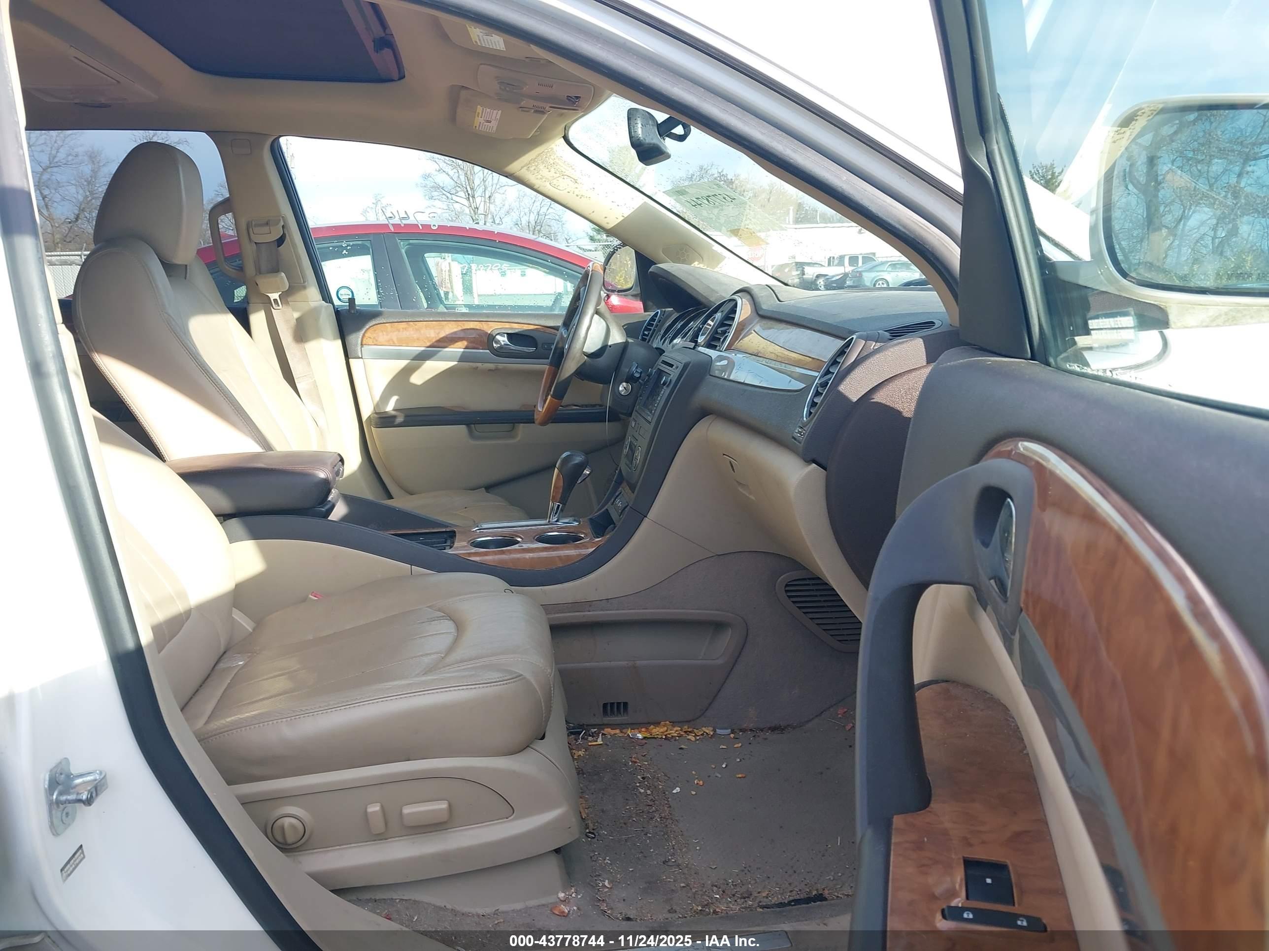 BUICK ENCLAVE image 5