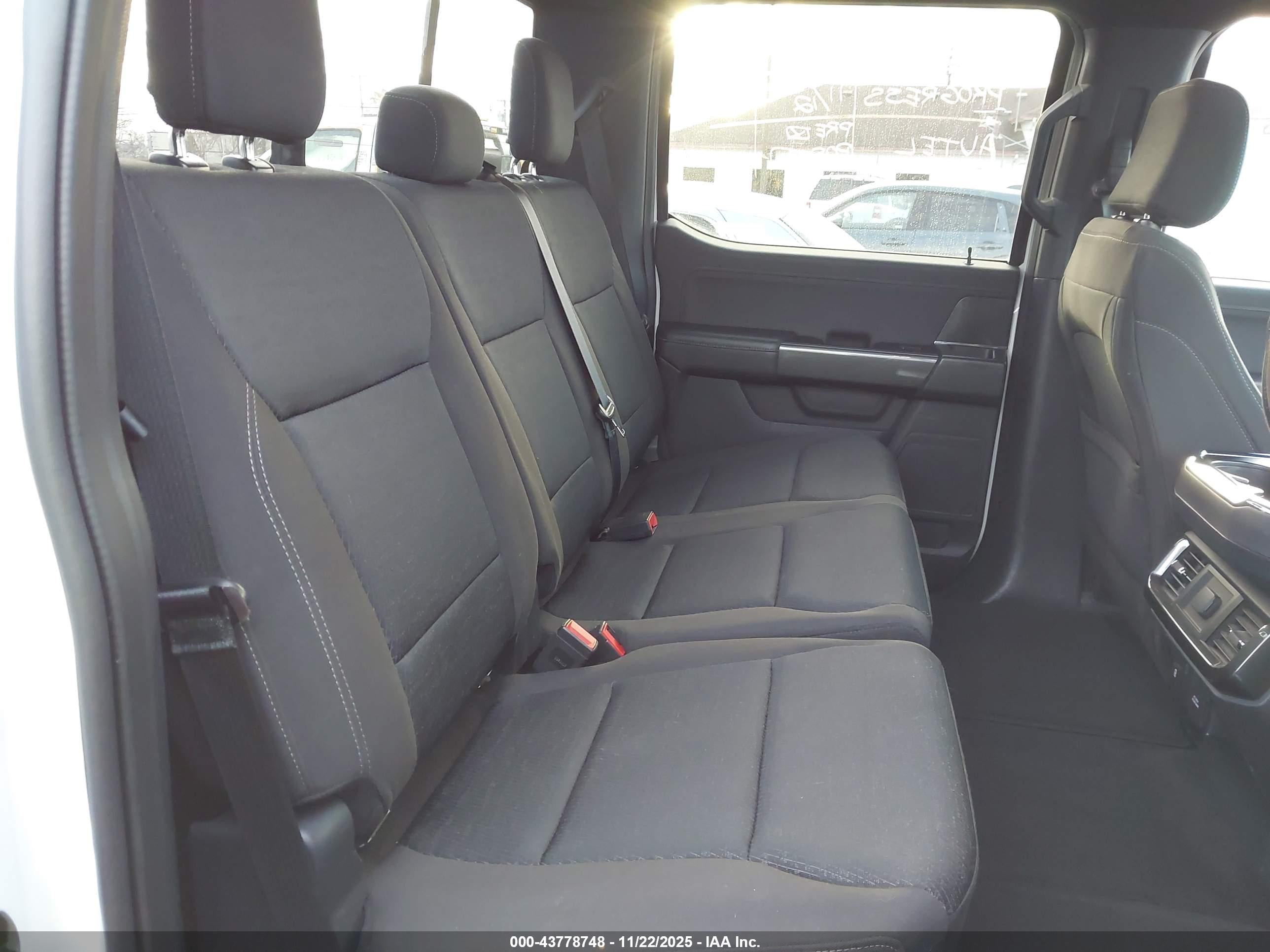 FORD F-150 image 8