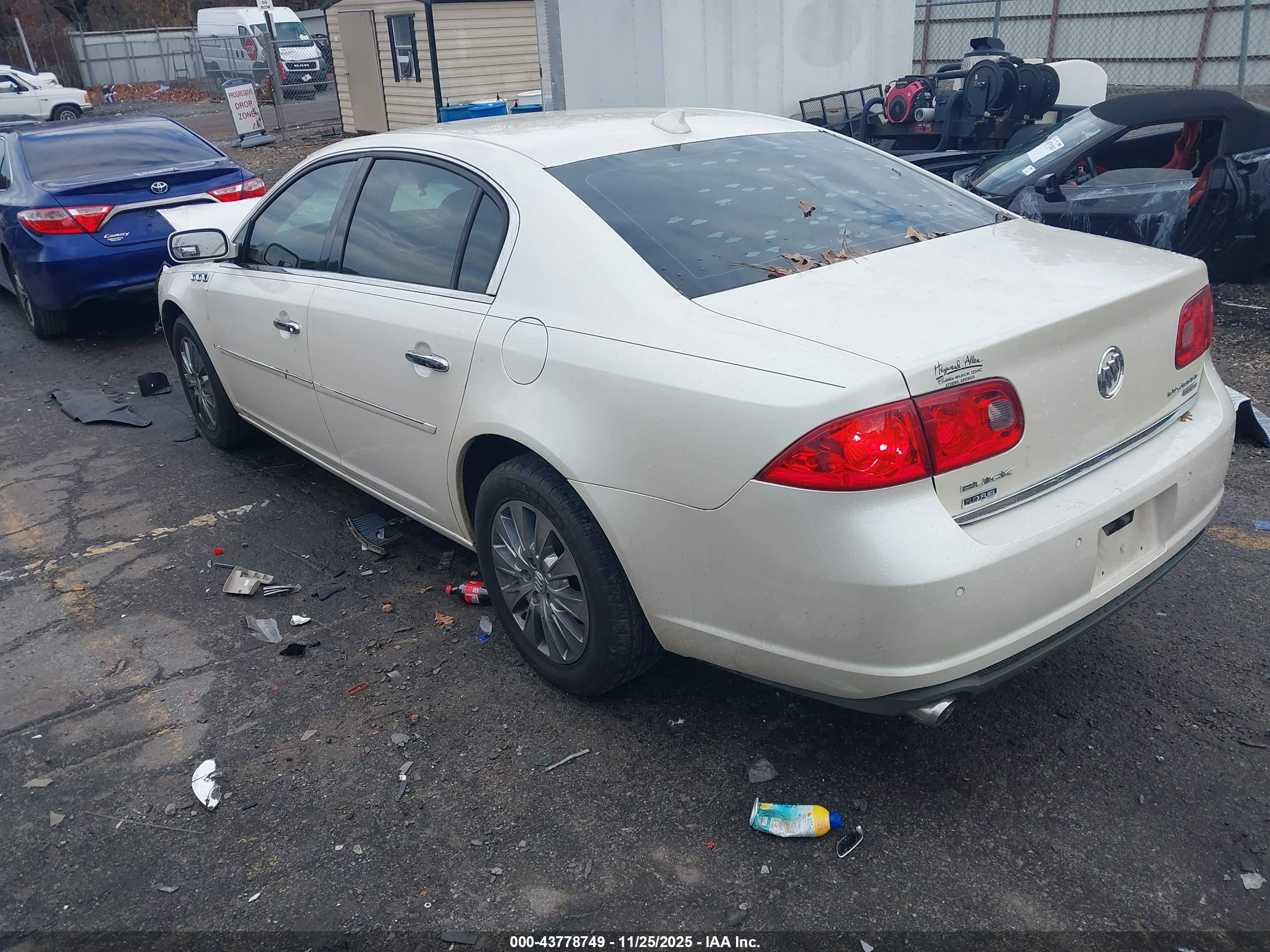 BUICK LUCERNE image 3