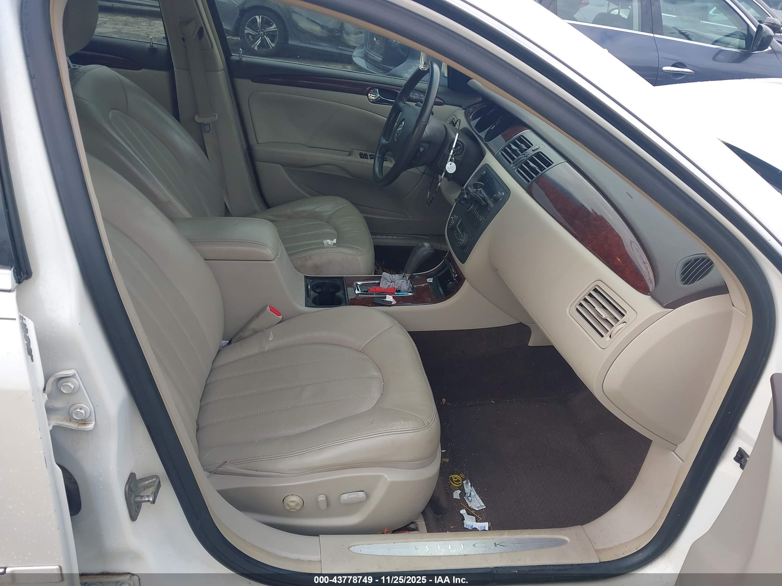 BUICK LUCERNE image 5