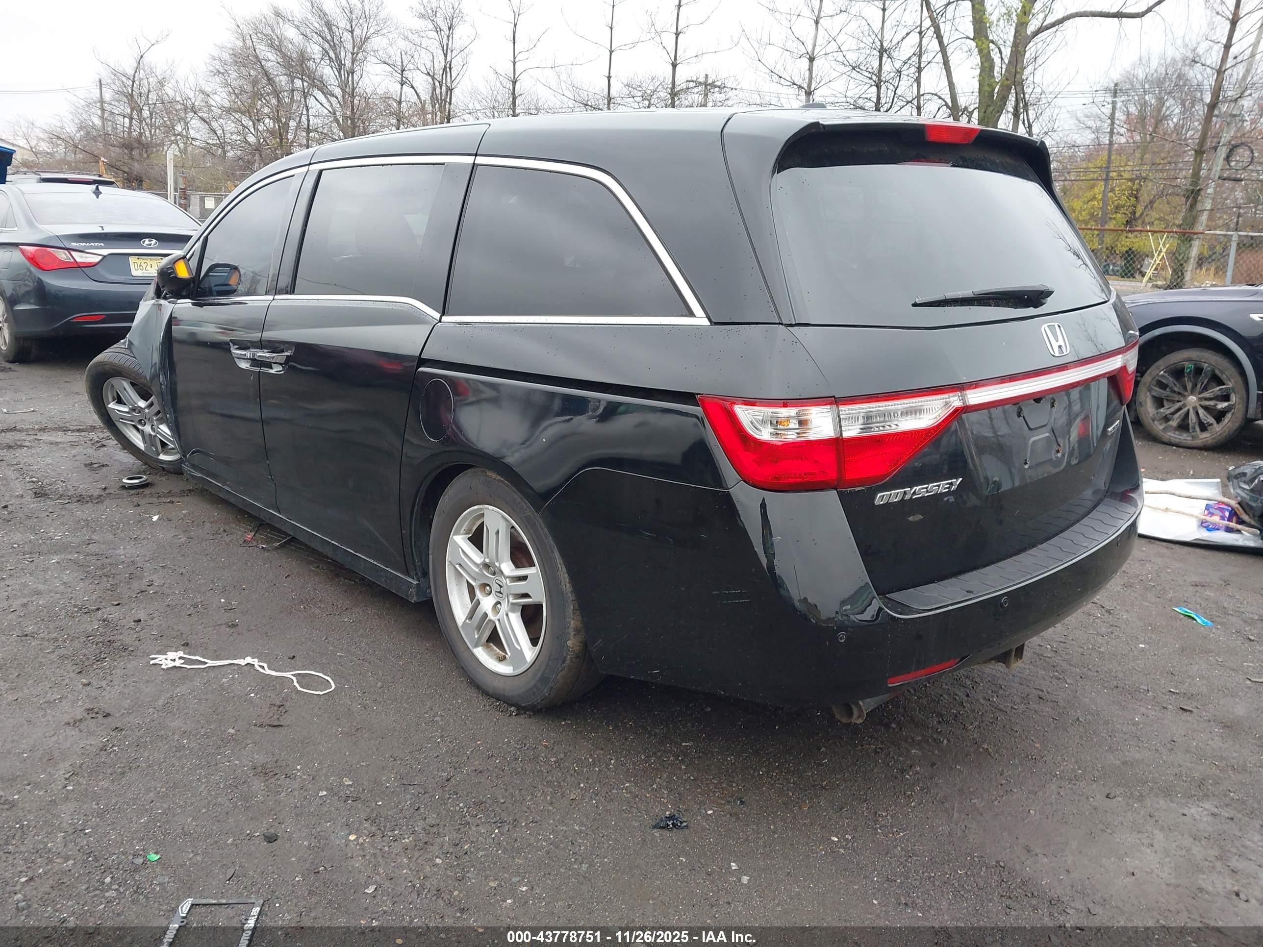 HONDA ODYSSEY image 3