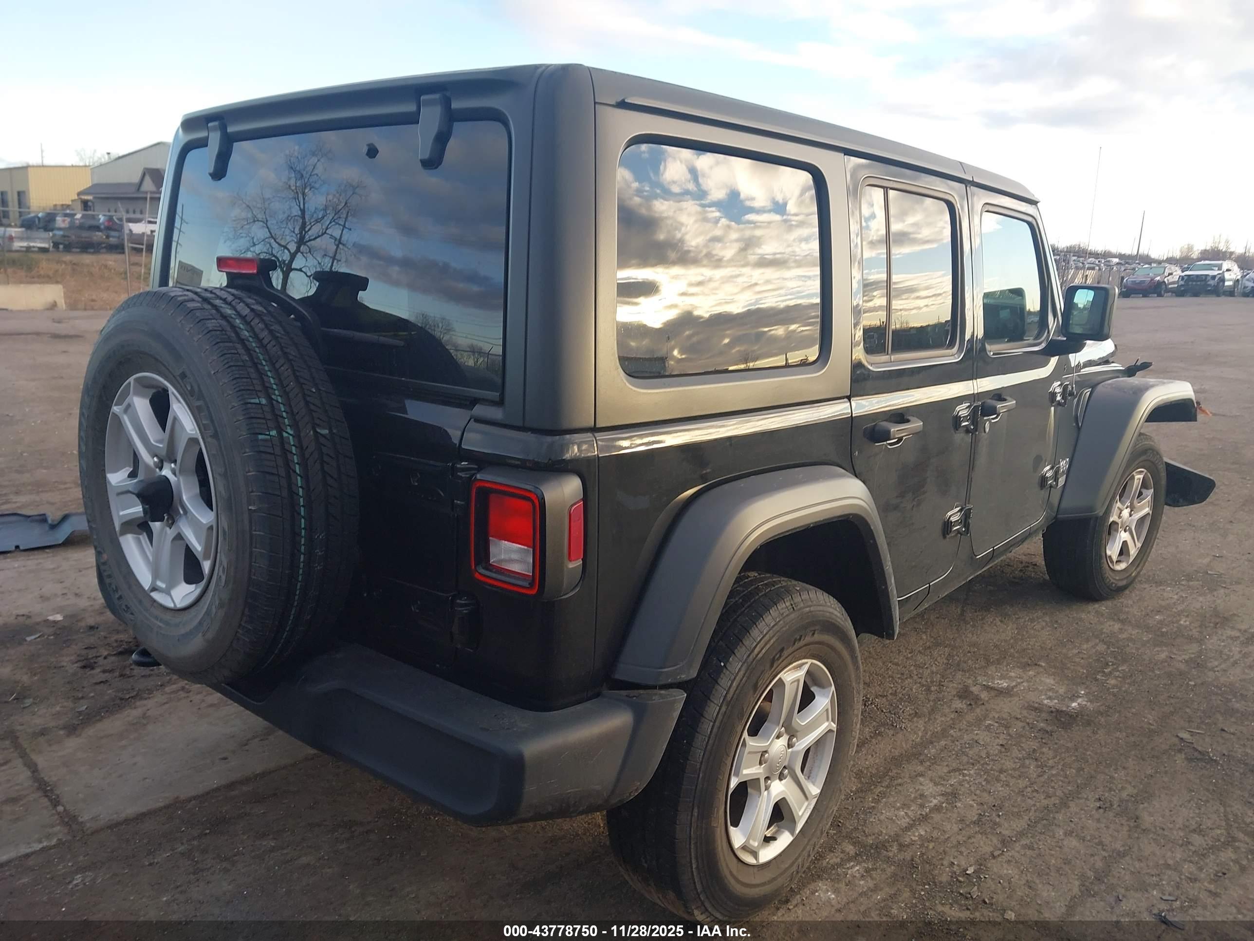 JEEP WRANGLER image 4