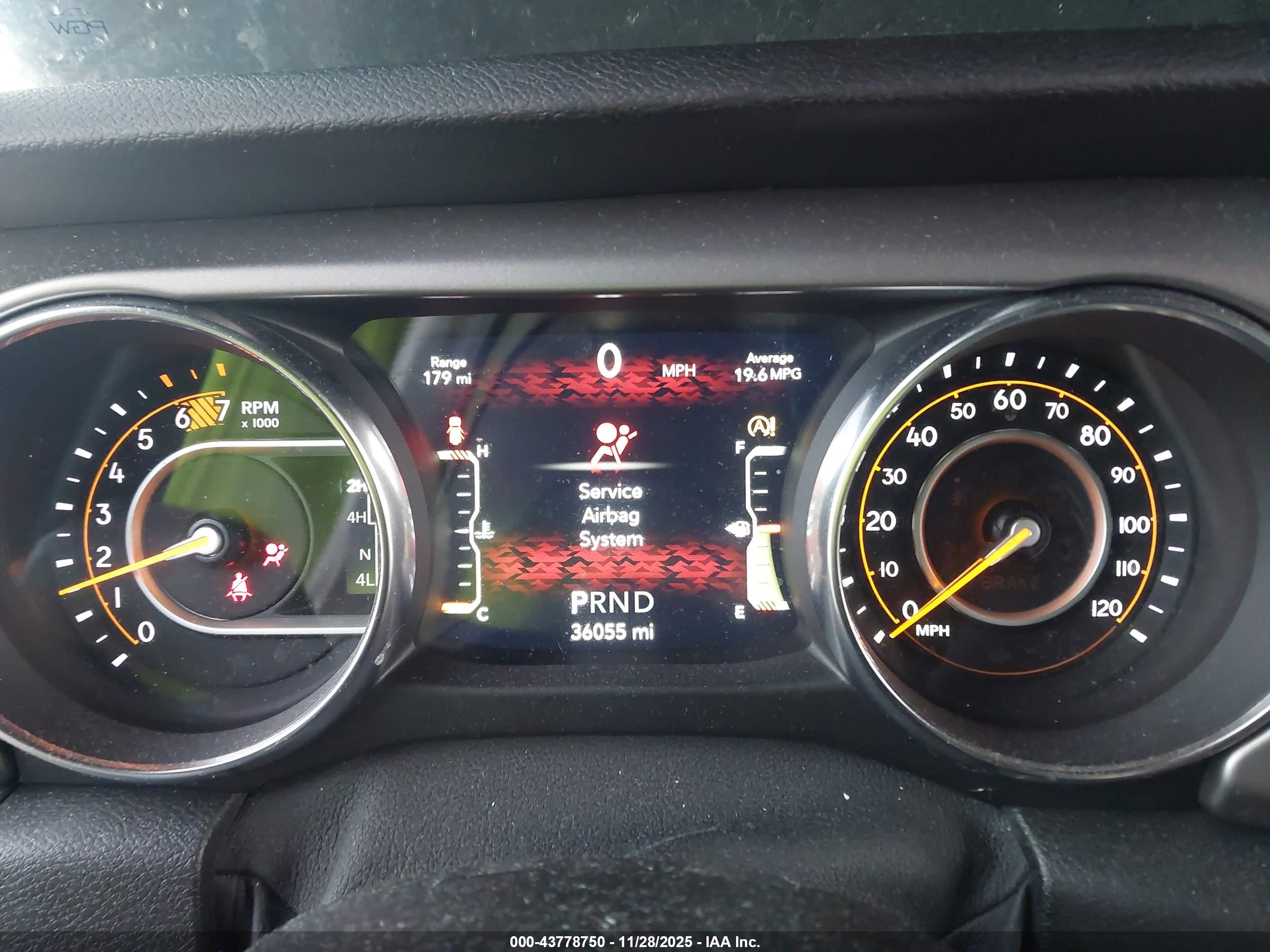JEEP WRANGLER image 7