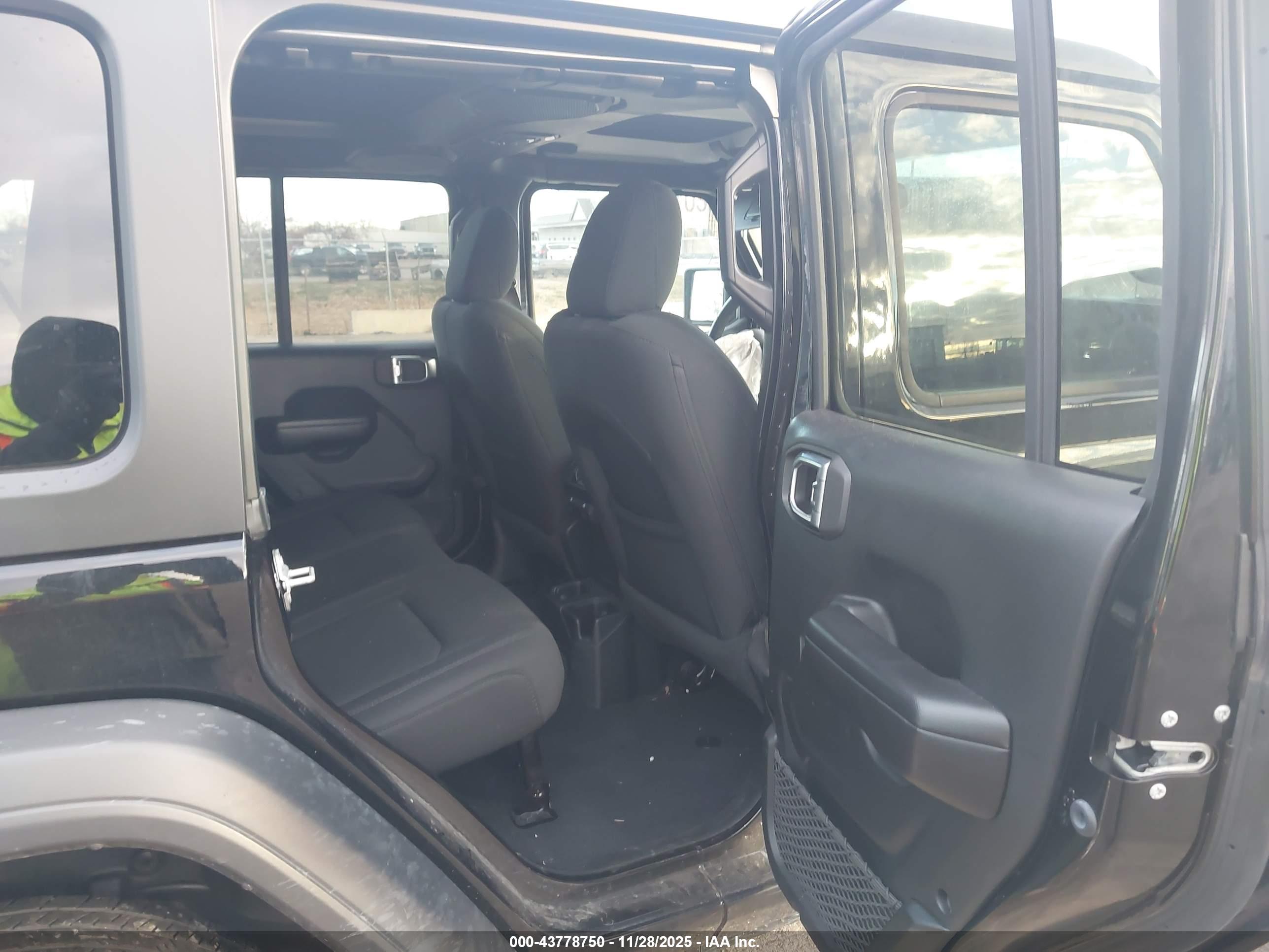 JEEP WRANGLER image 8