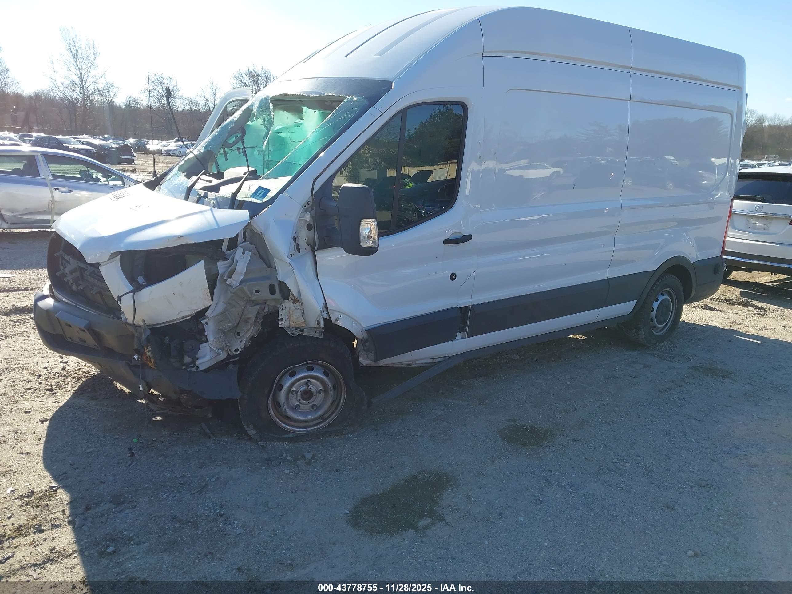 FORD TRANSIT-250 image 2