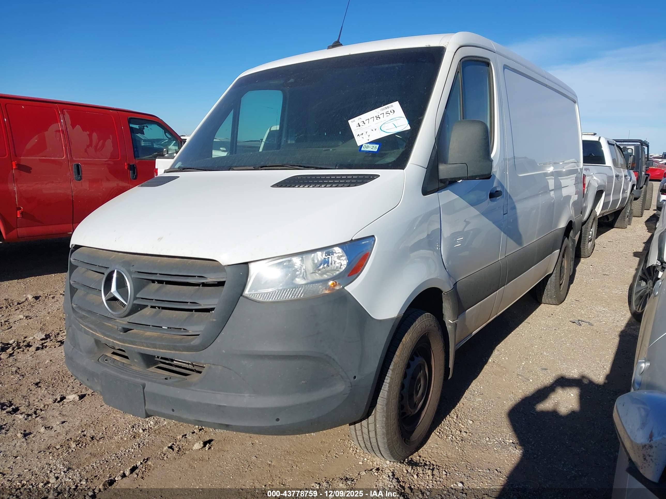 MERCEDES-BENZ SPRINTER image 2