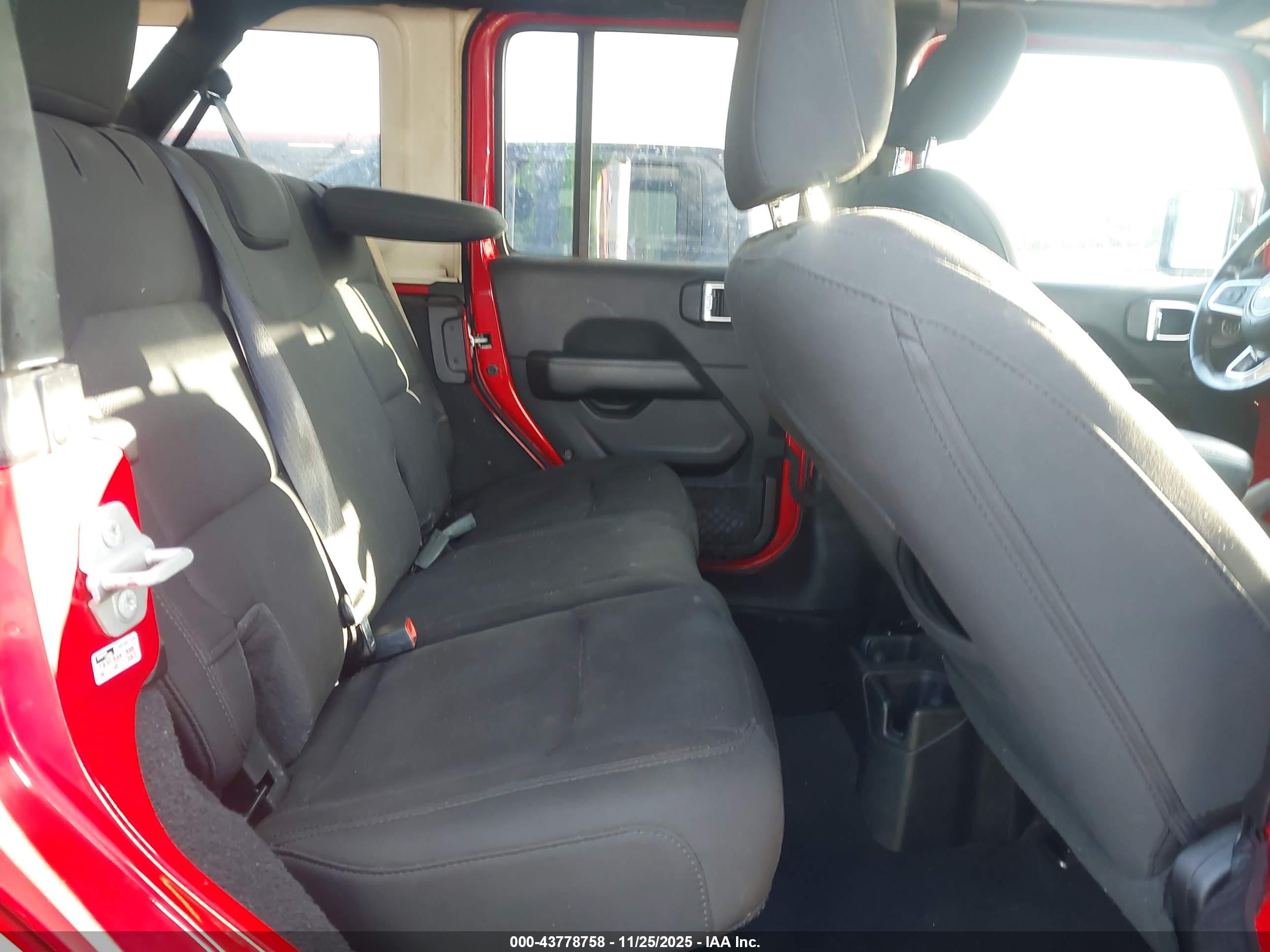 JEEP WRANGLER image 8