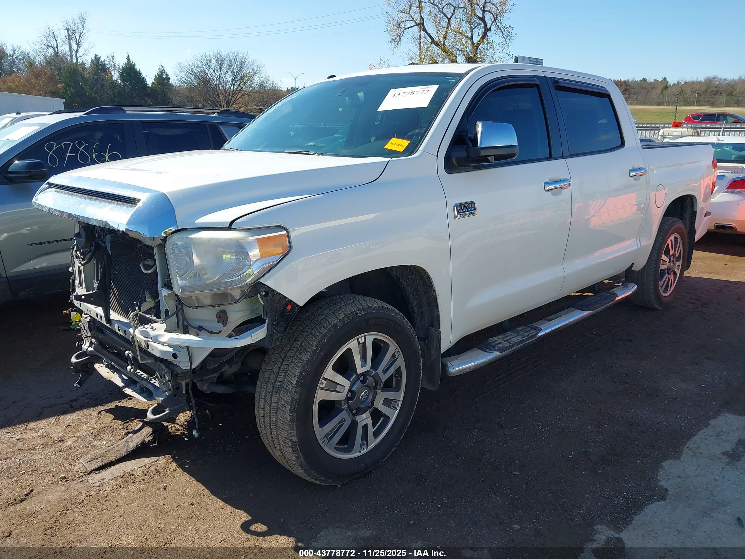 TOYOTA TUNDRA image 2