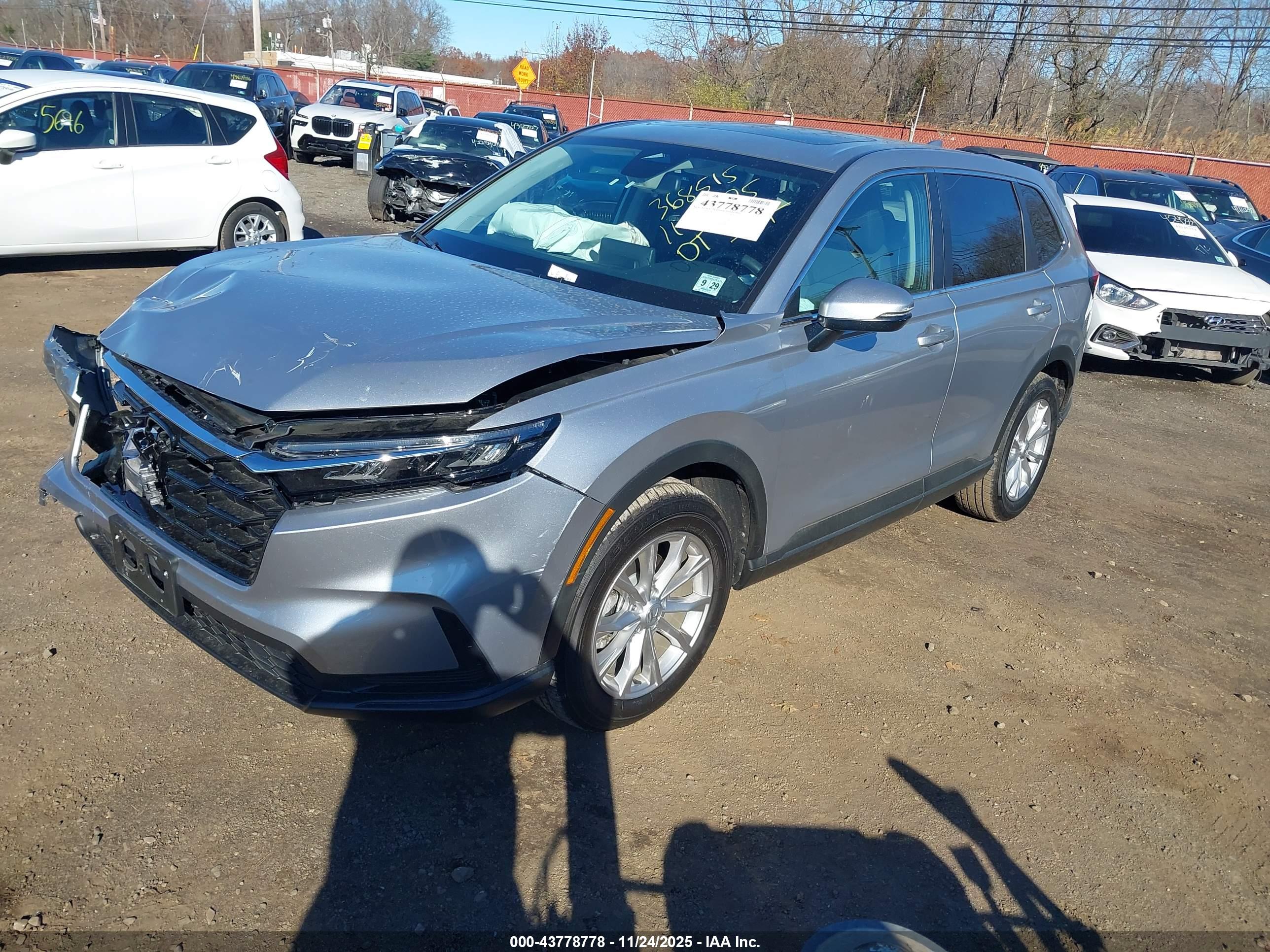 HONDA CR-V image 2
