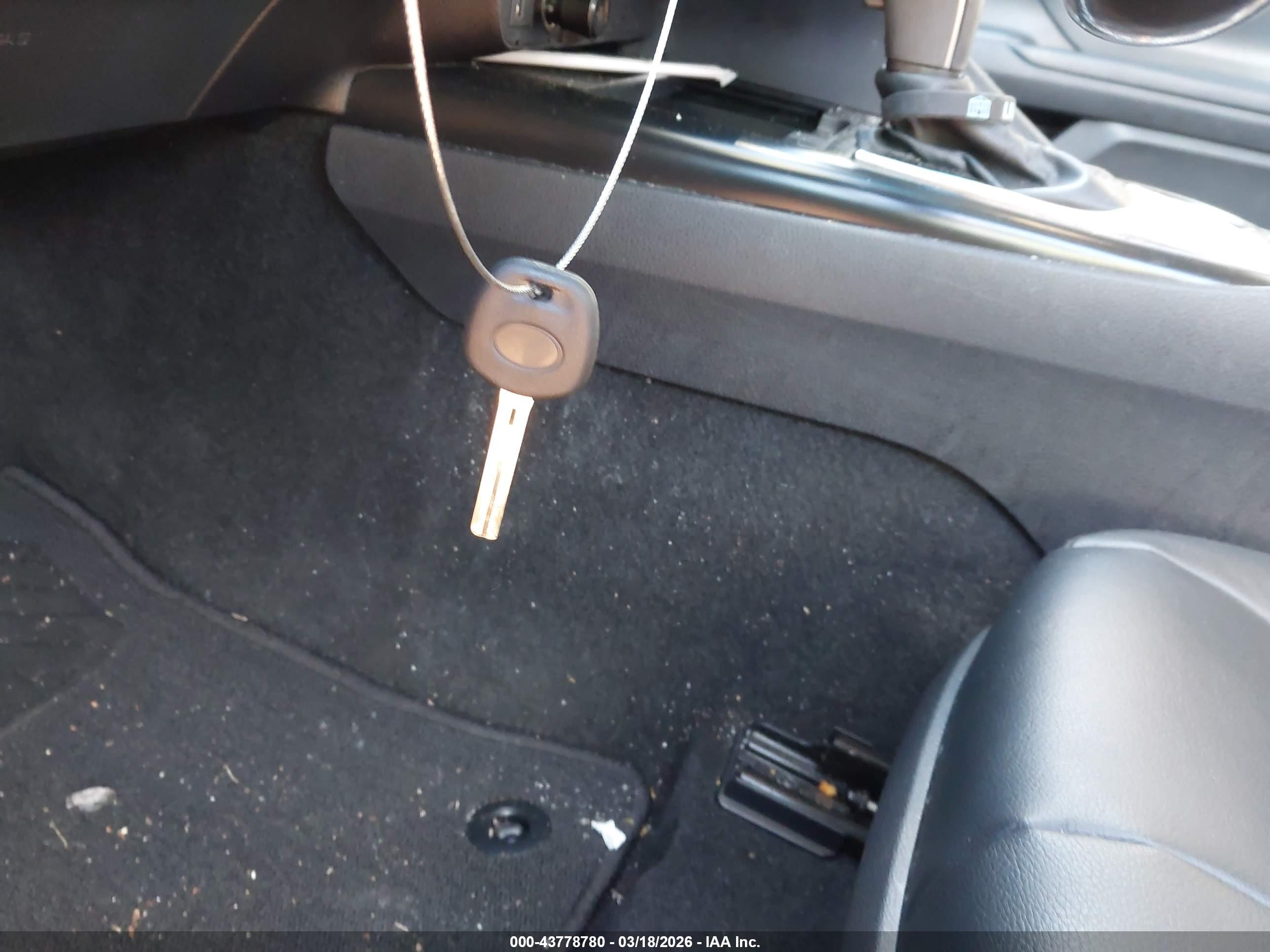 TOYOTA CAMRY image 11