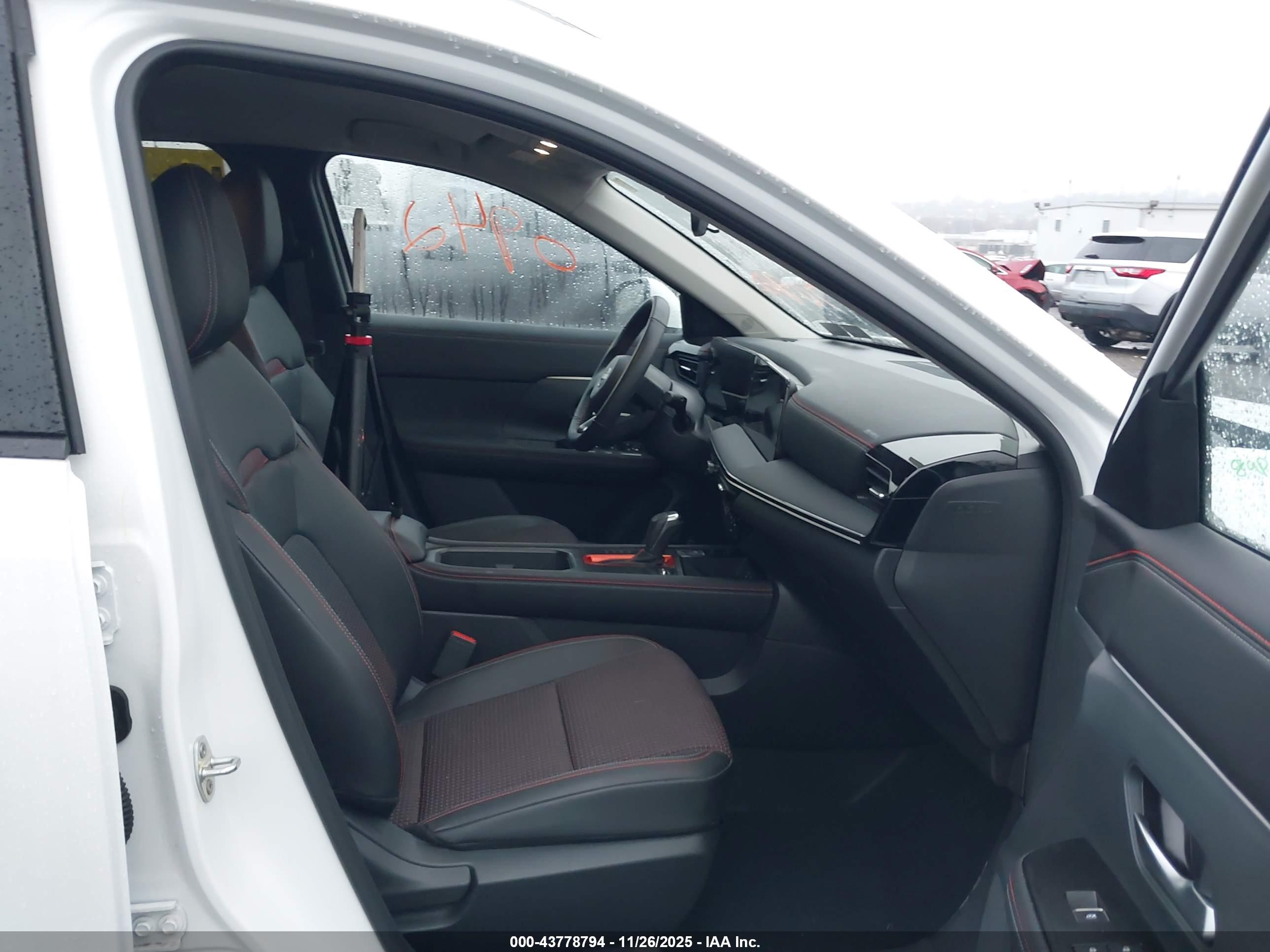 NISSAN KICKS image 5
