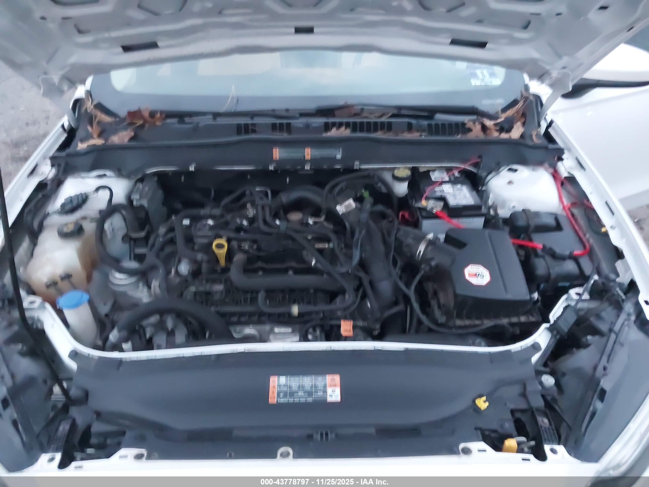 FORD FUSION image 10