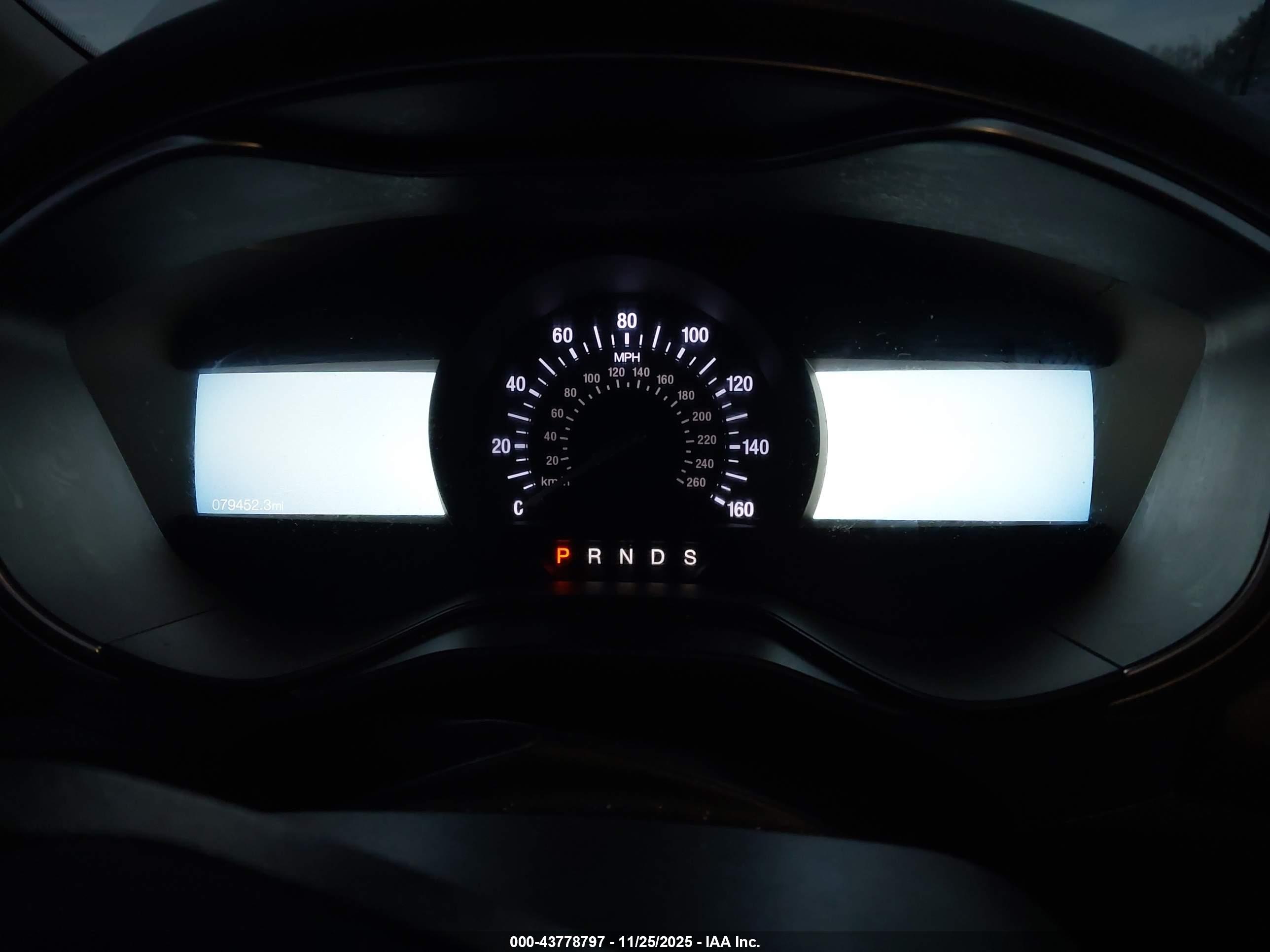 FORD FUSION image 7