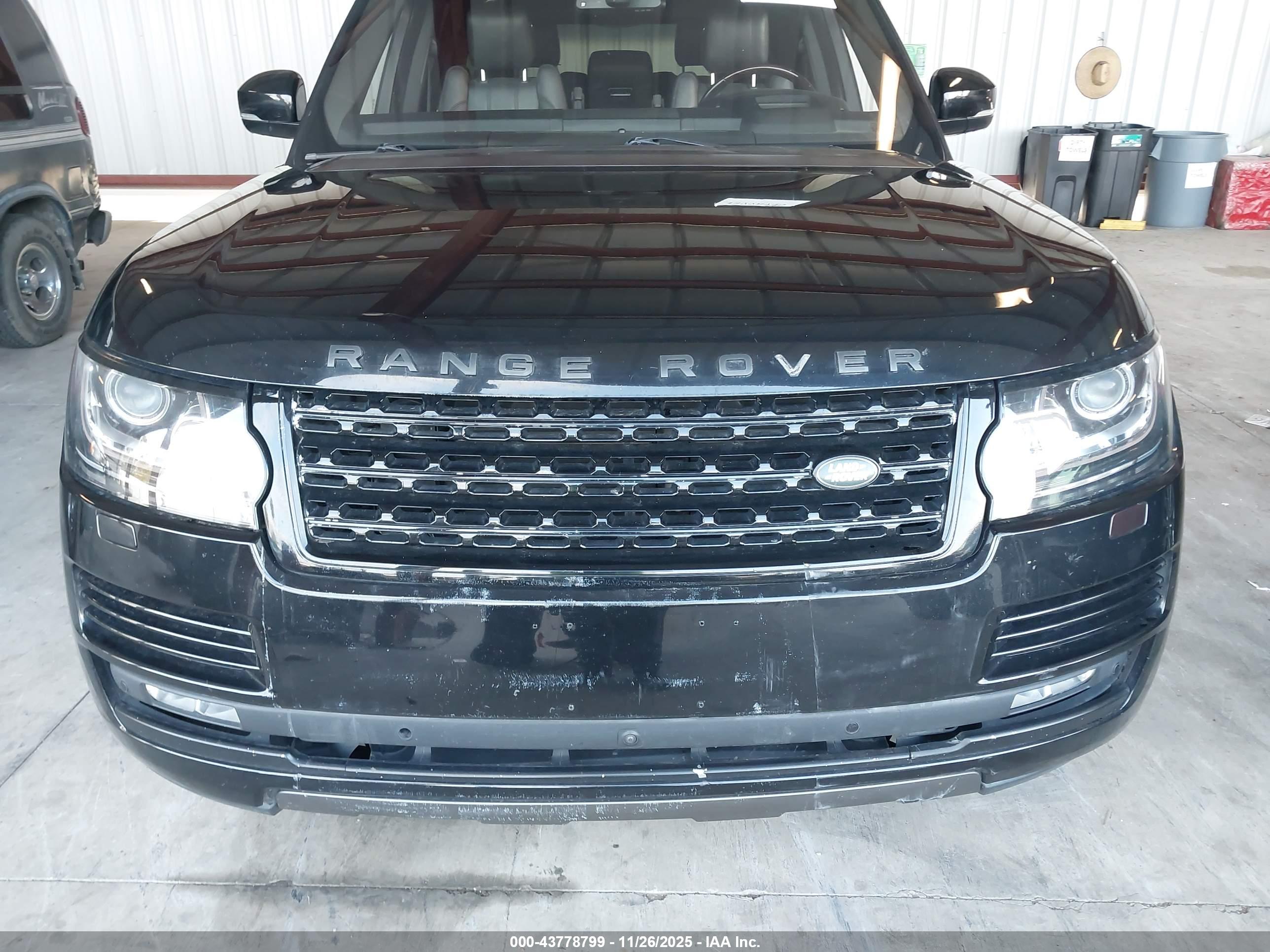 LAND ROVER image 6