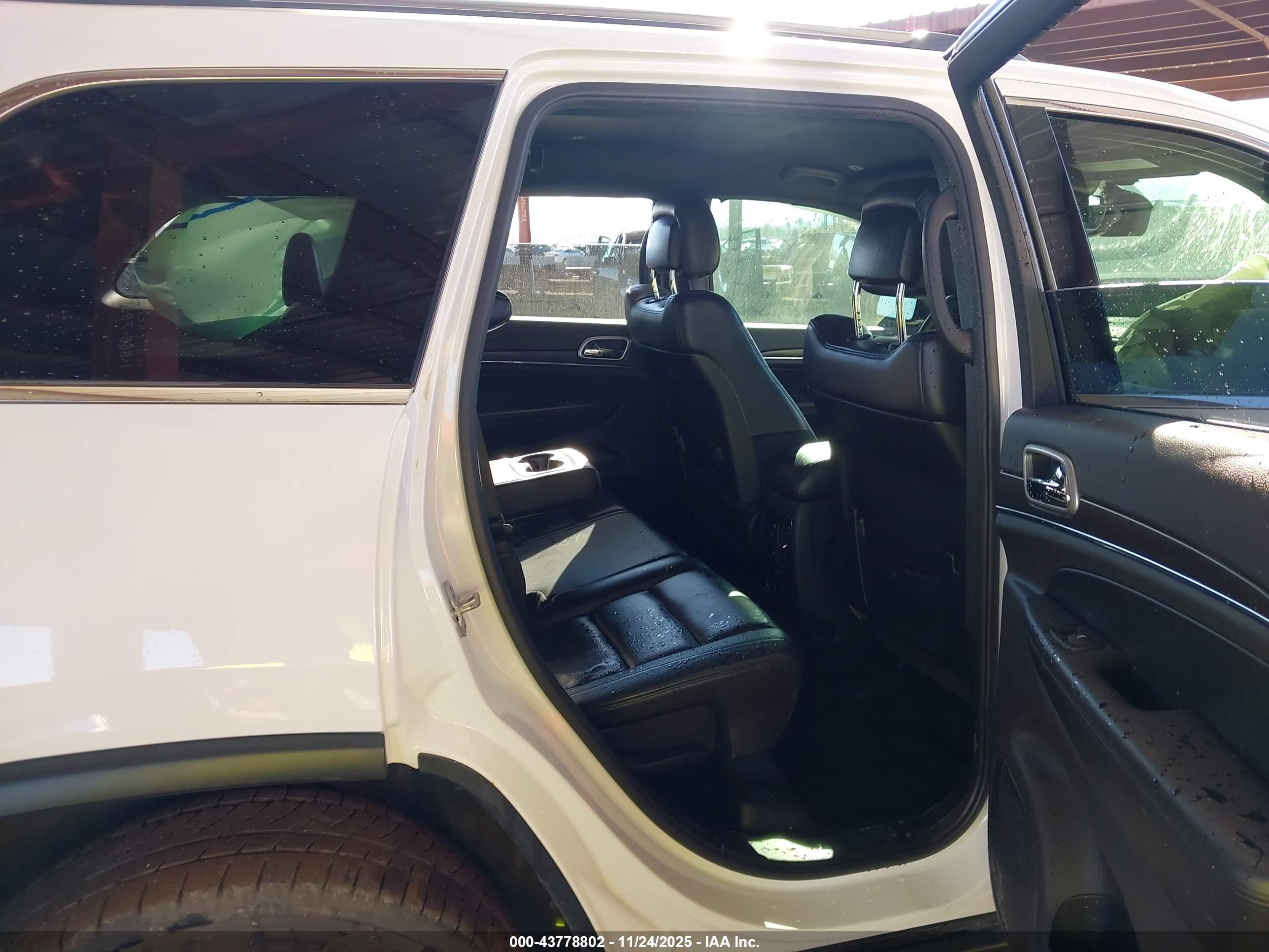 JEEP GRAND image 8