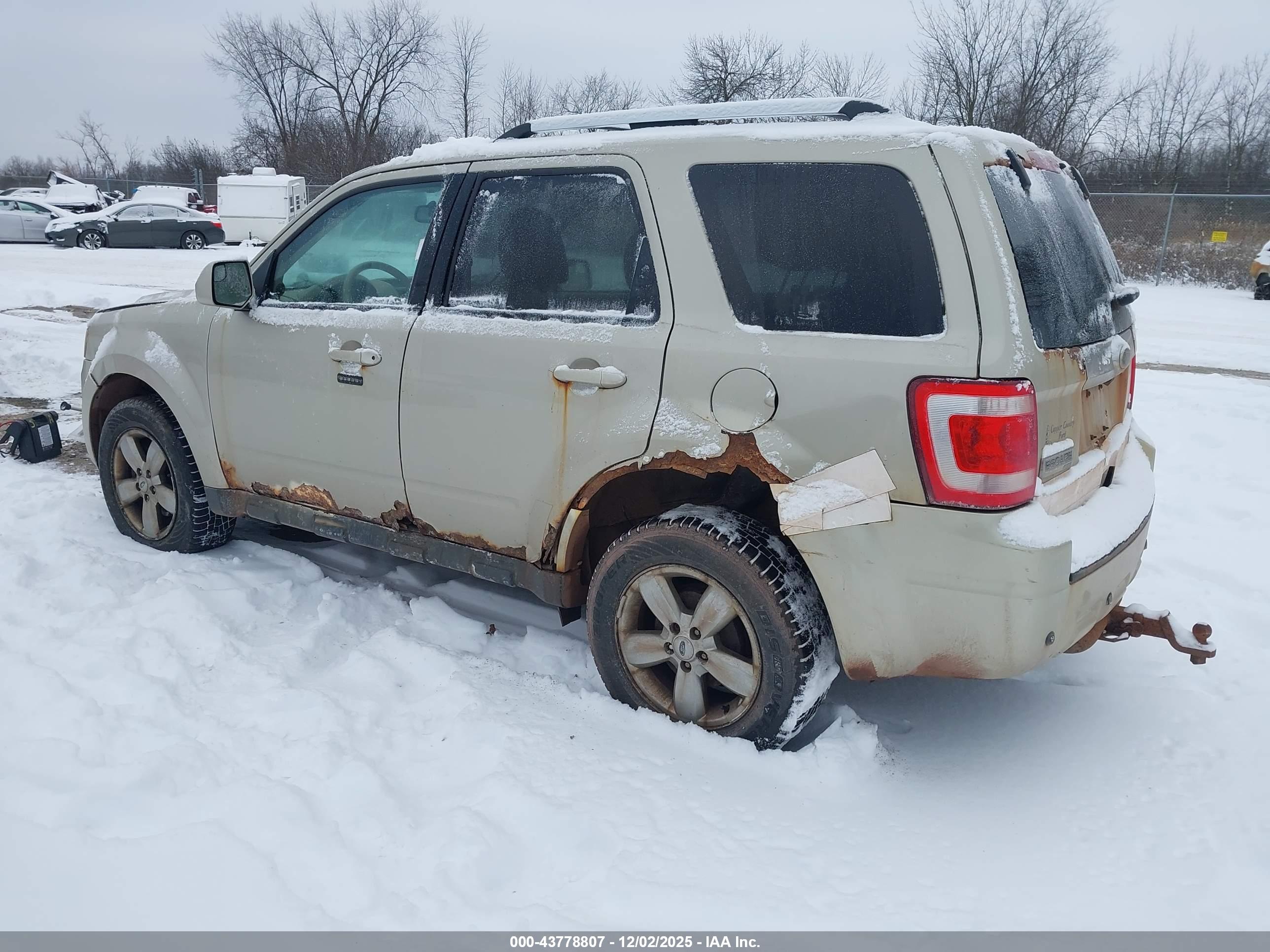 FORD ESCAPE image 3