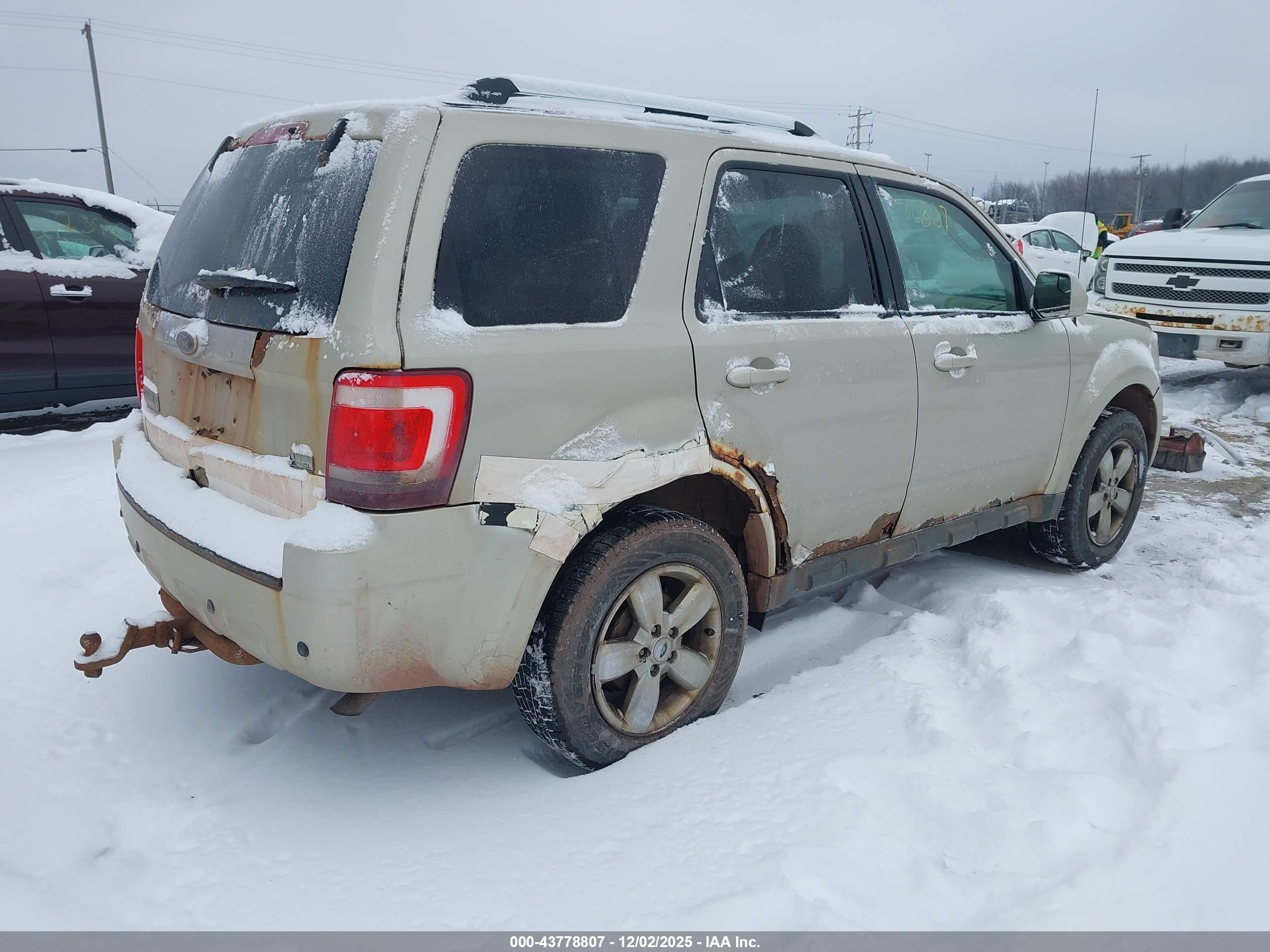 FORD ESCAPE image 4