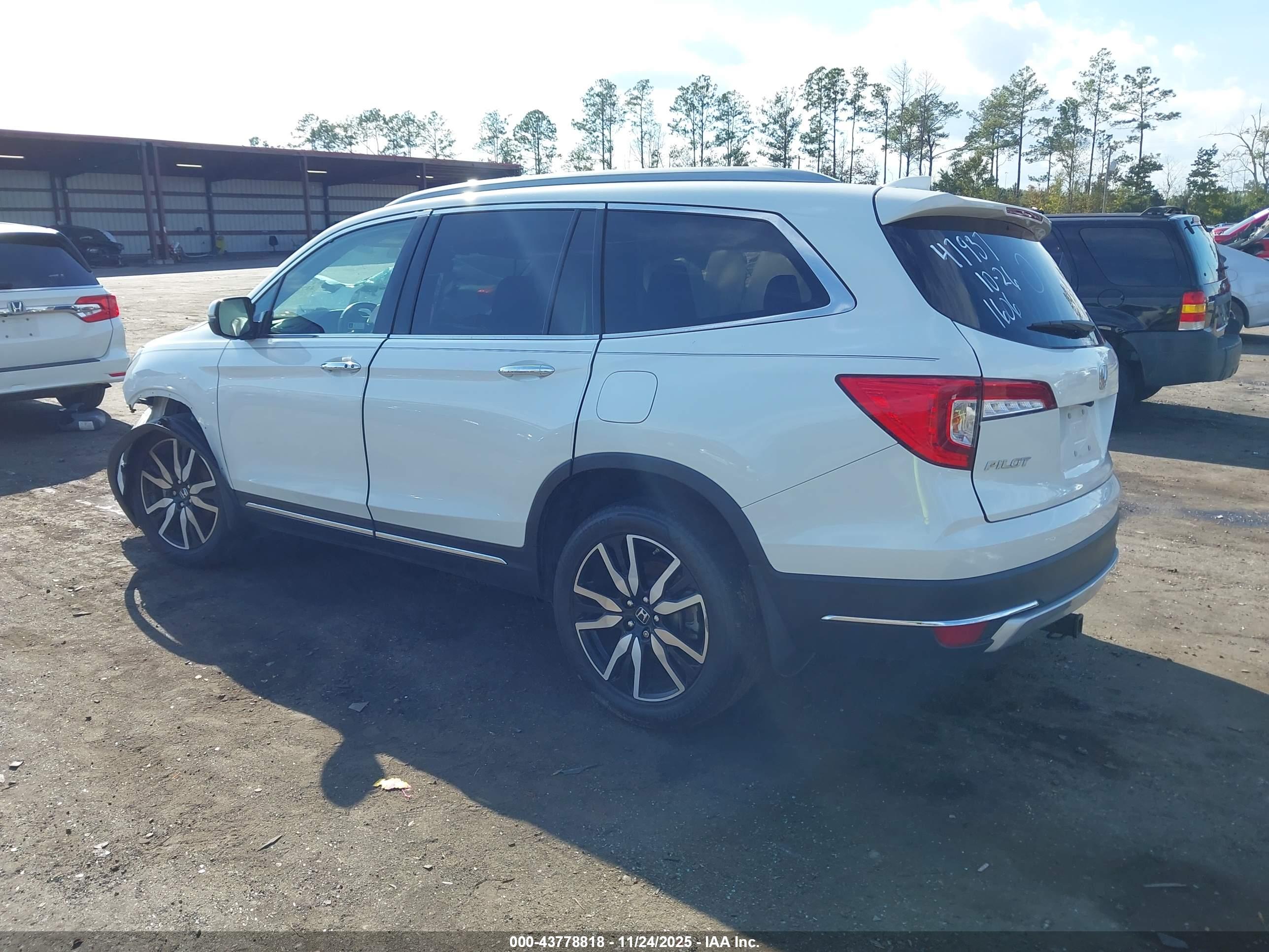 HONDA PILOT image 3