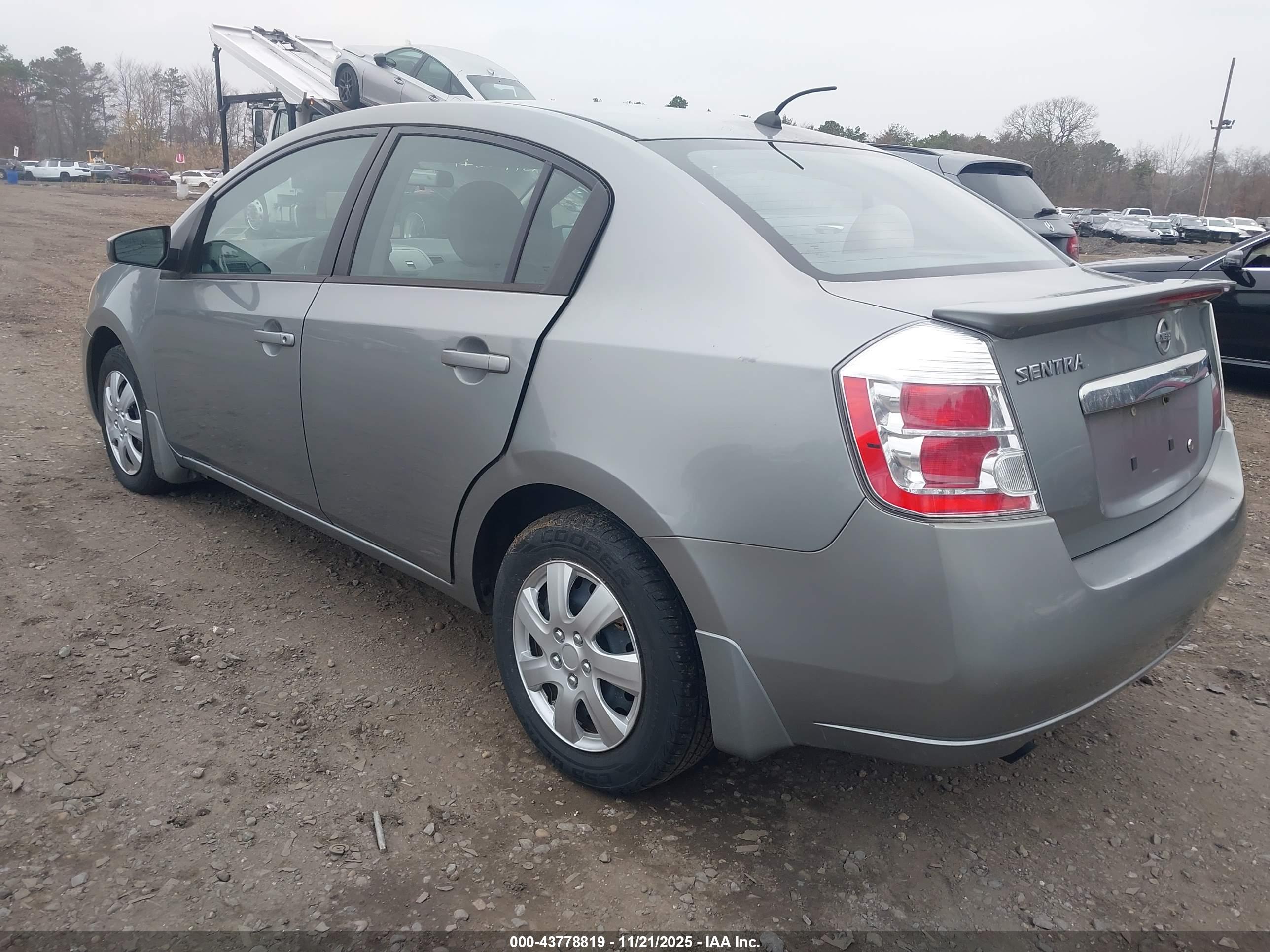 NISSAN SENTRA image 3