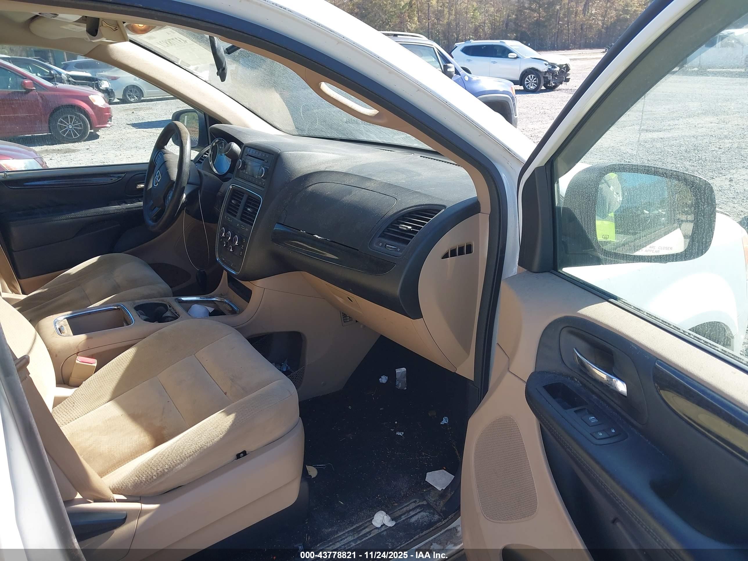 DODGE GRAND image 5